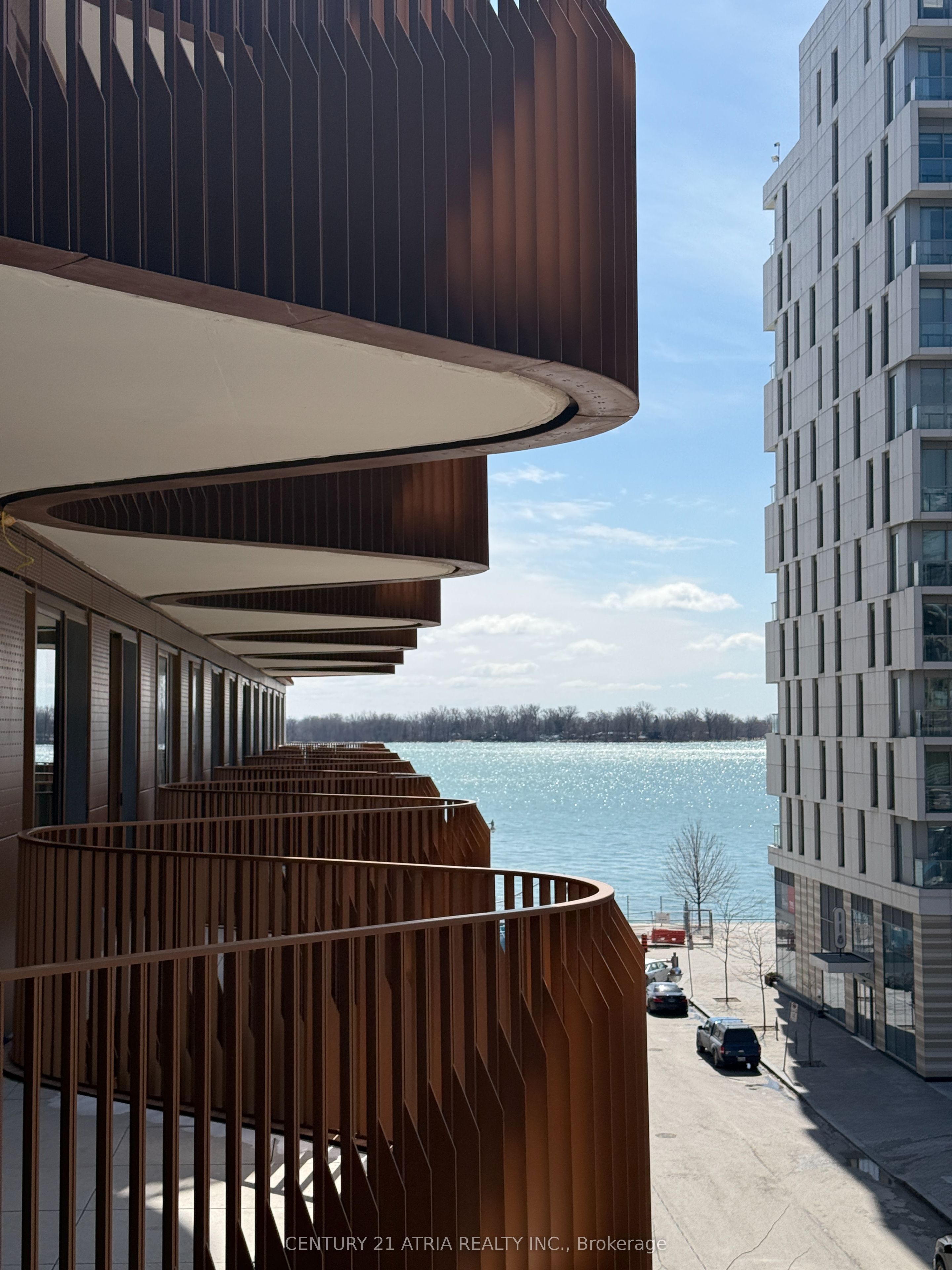 #426 - 155 Merchants' Wharf Property Photo 22