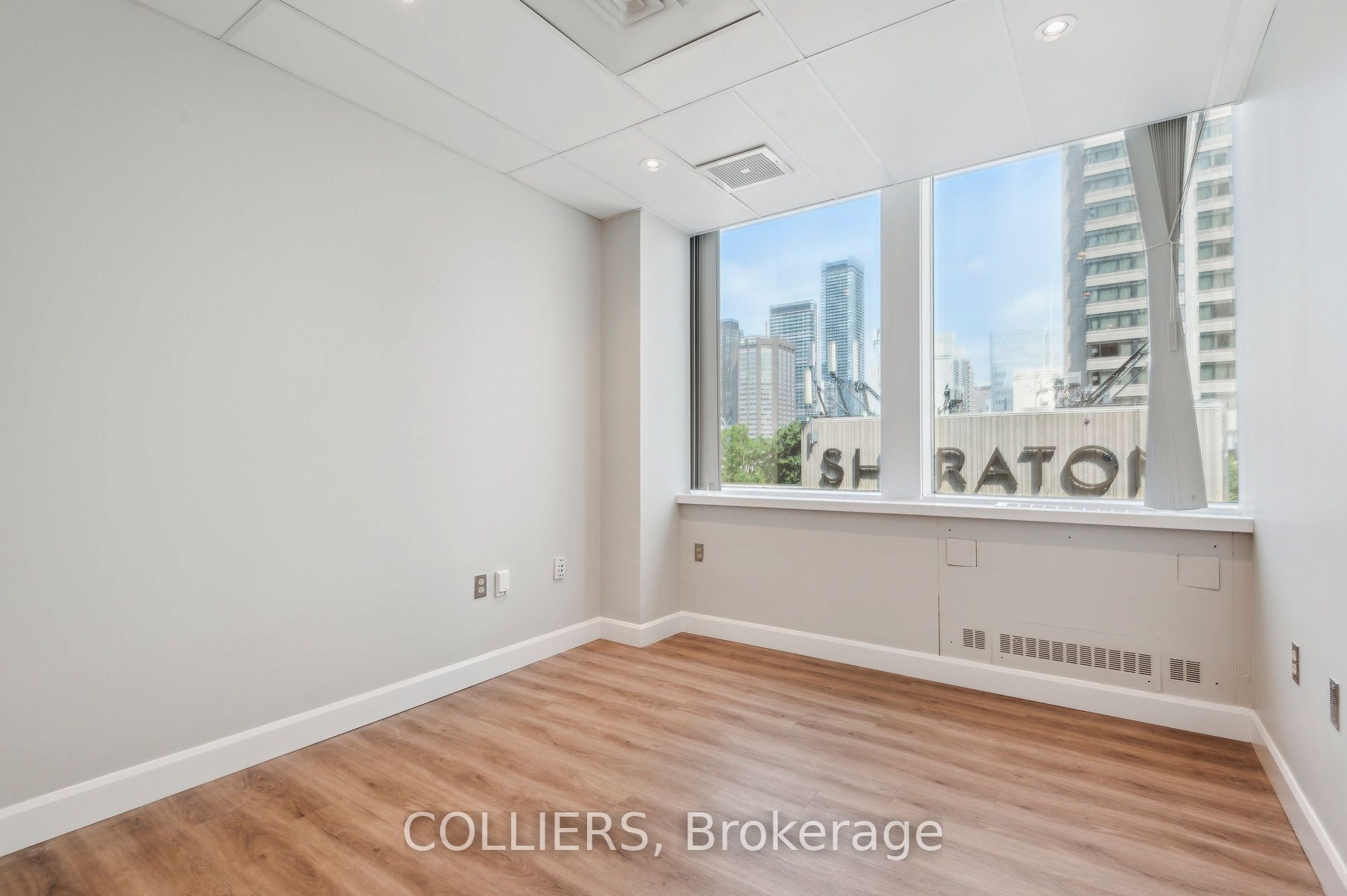 #638 - 121 Richmond Street Property Photo 8