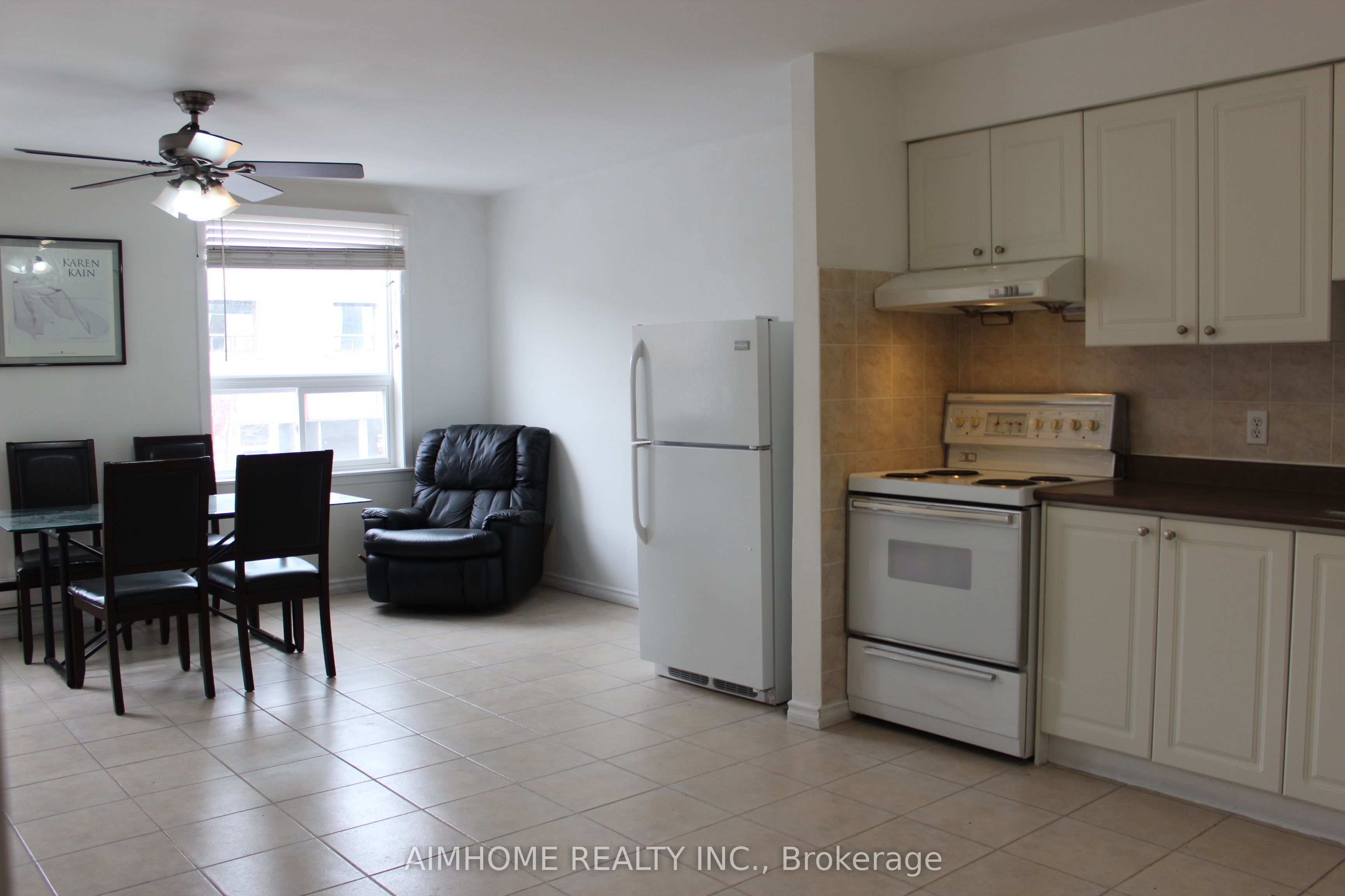 1483 Eglinton Avenue W Apt 1 Property Photo 1