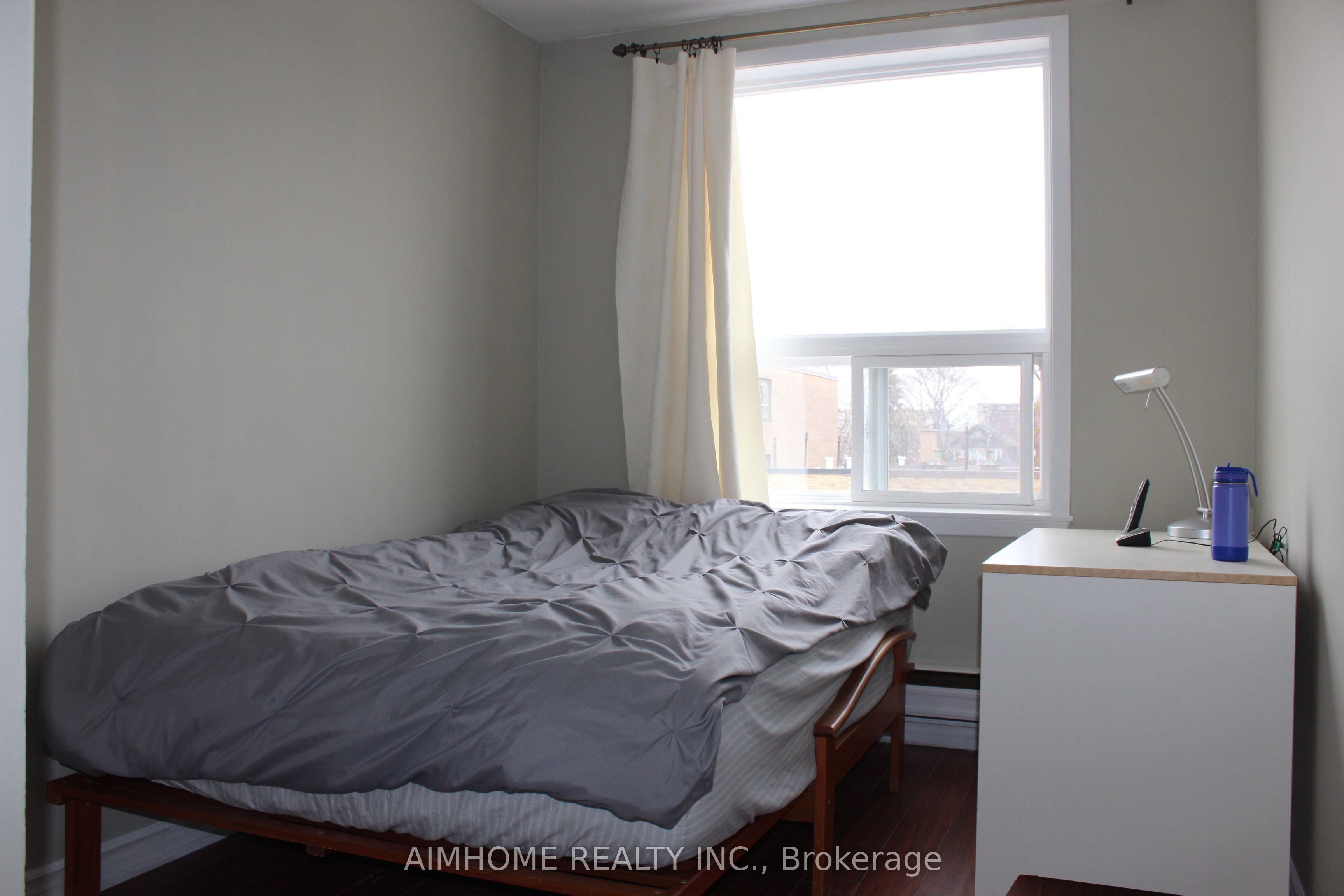 1483 Eglinton Avenue W Apt 1 Property Photo 10
