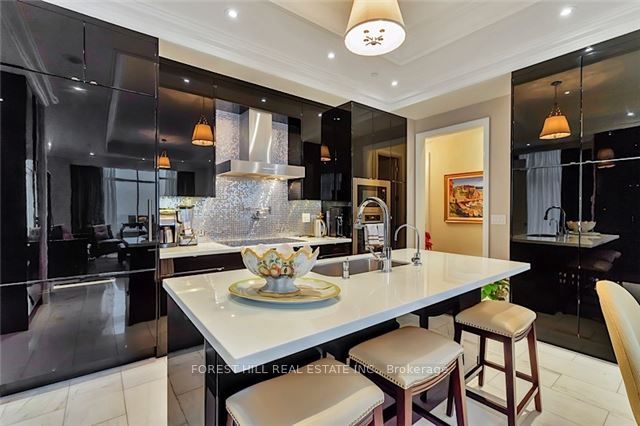 311 Bay Street 5001 Property Photo 1