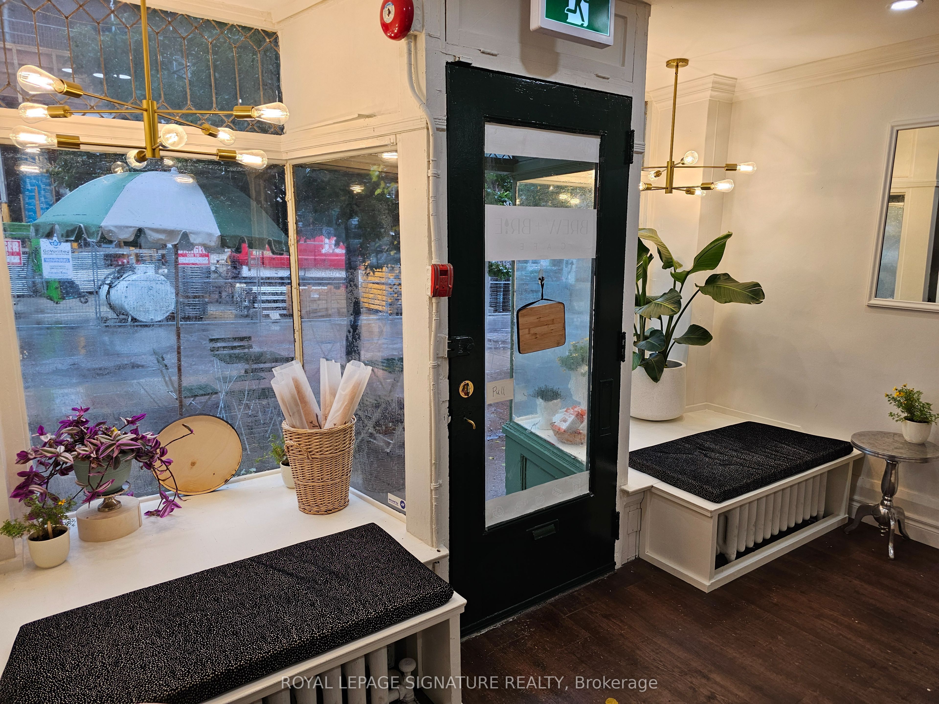 9 Castlefield Avenue Property Photo 3