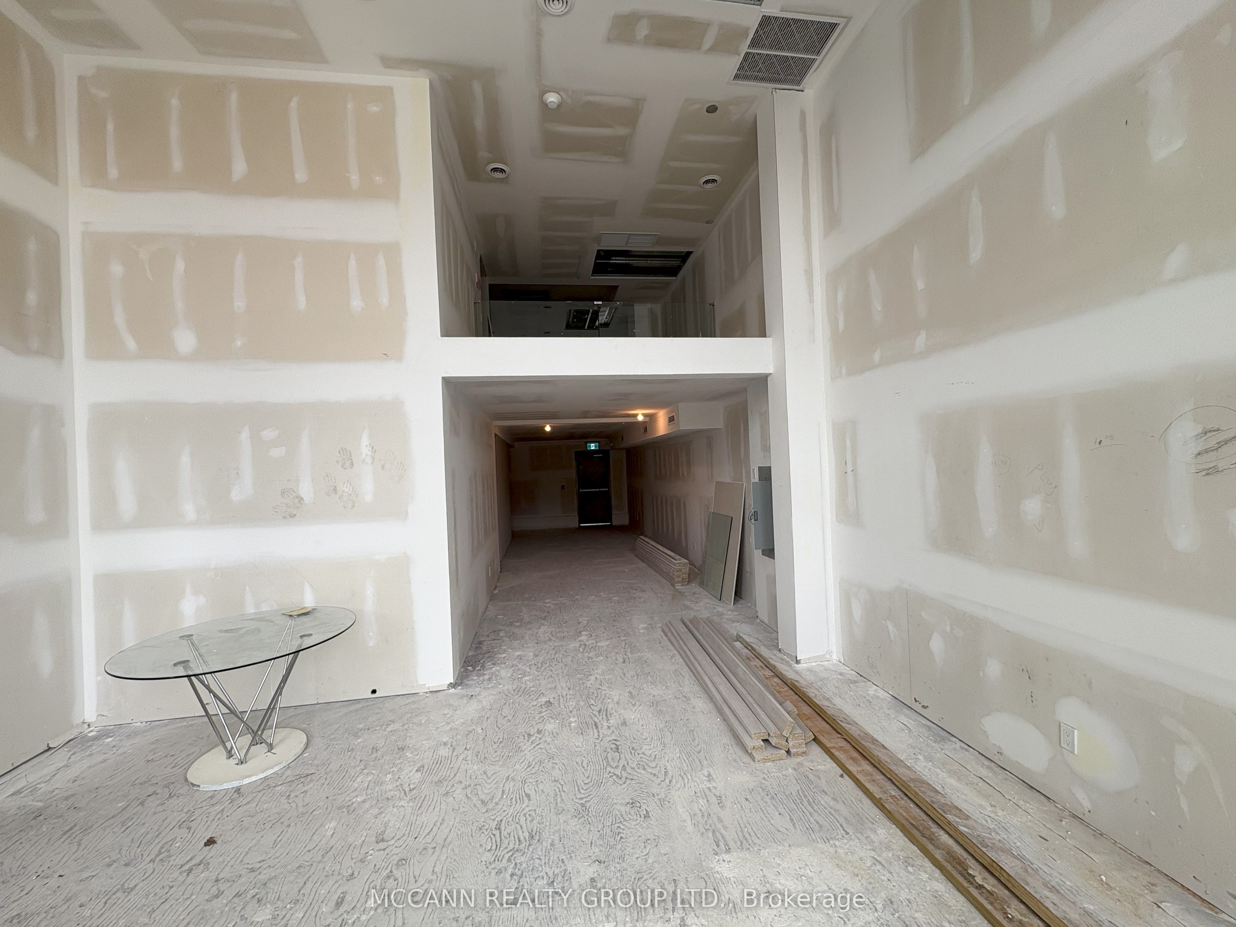 #2 - 3429 Yonge Street Property Photo 5