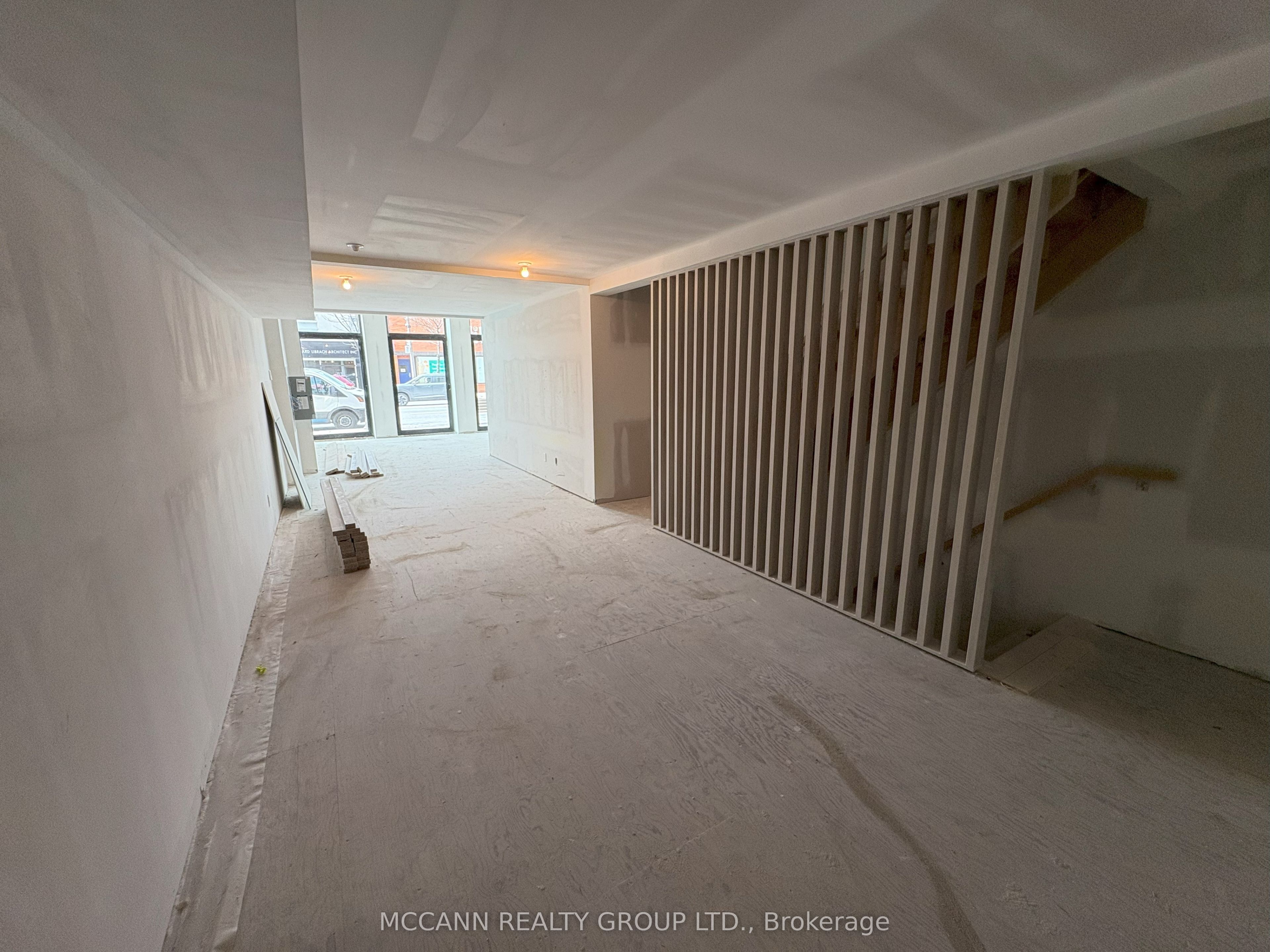 #2 - 3429 Yonge Street Property Photo 6