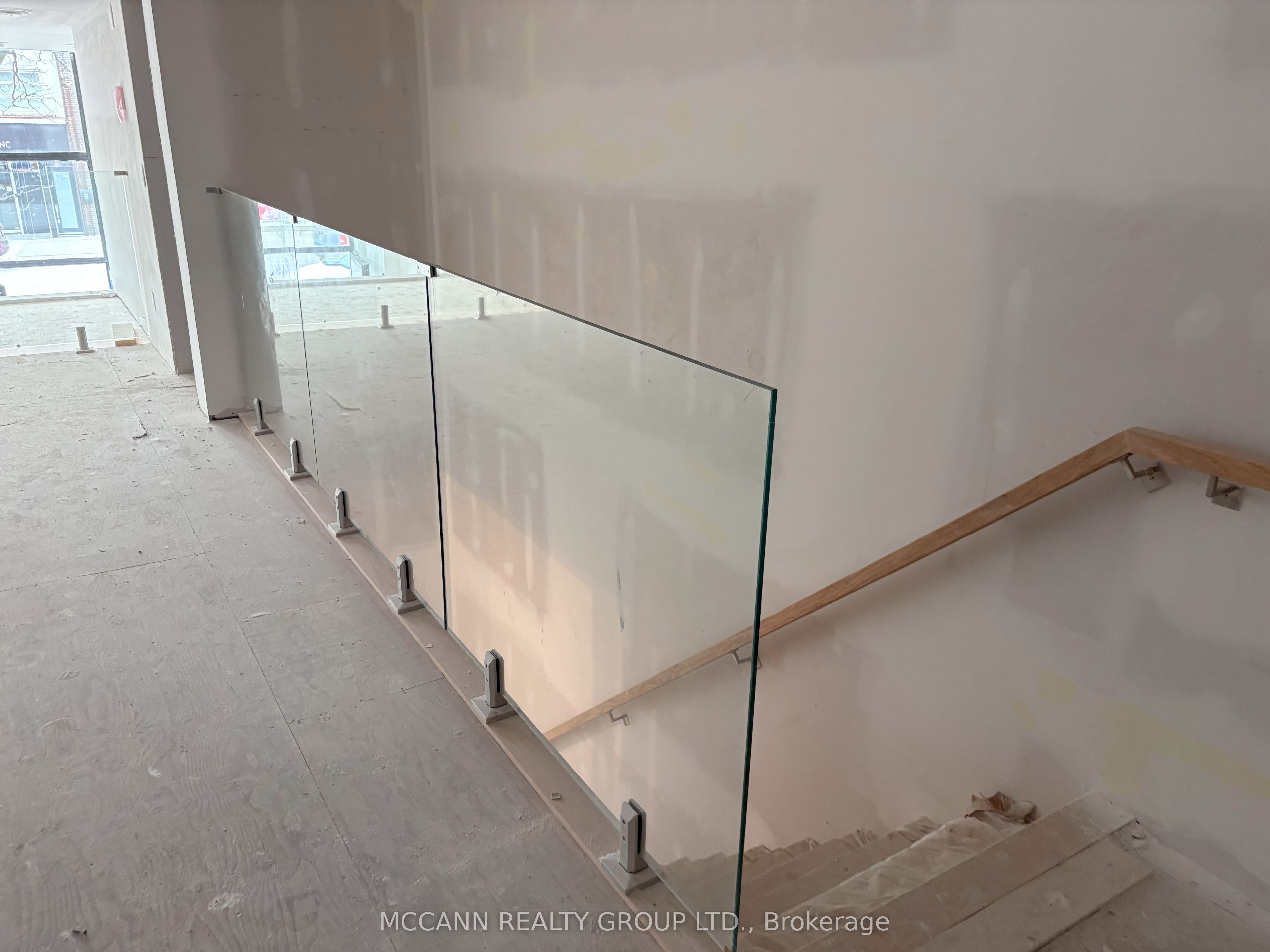 #2 - 3429 Yonge Street Property Photo 9