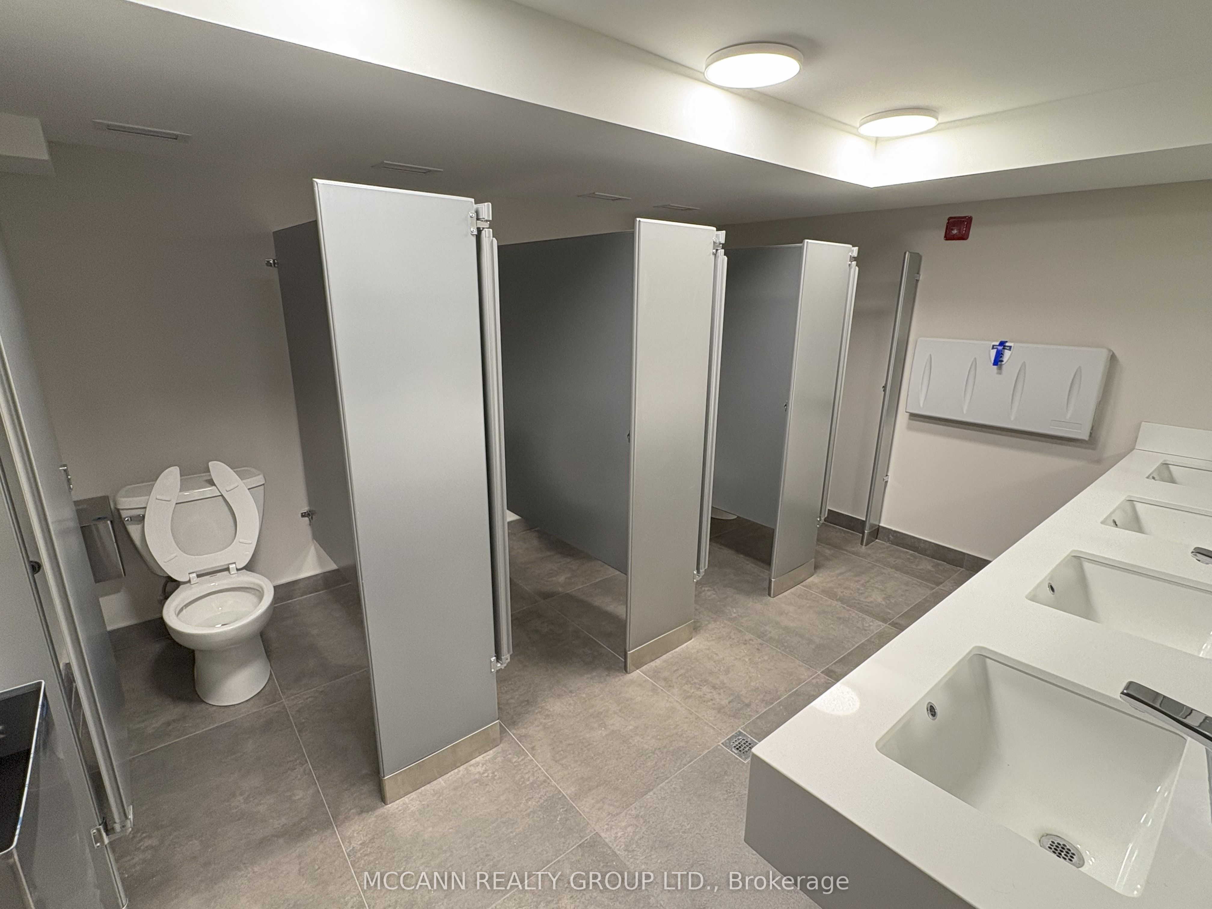 #2 - 3429 Yonge Street Property Photo 11