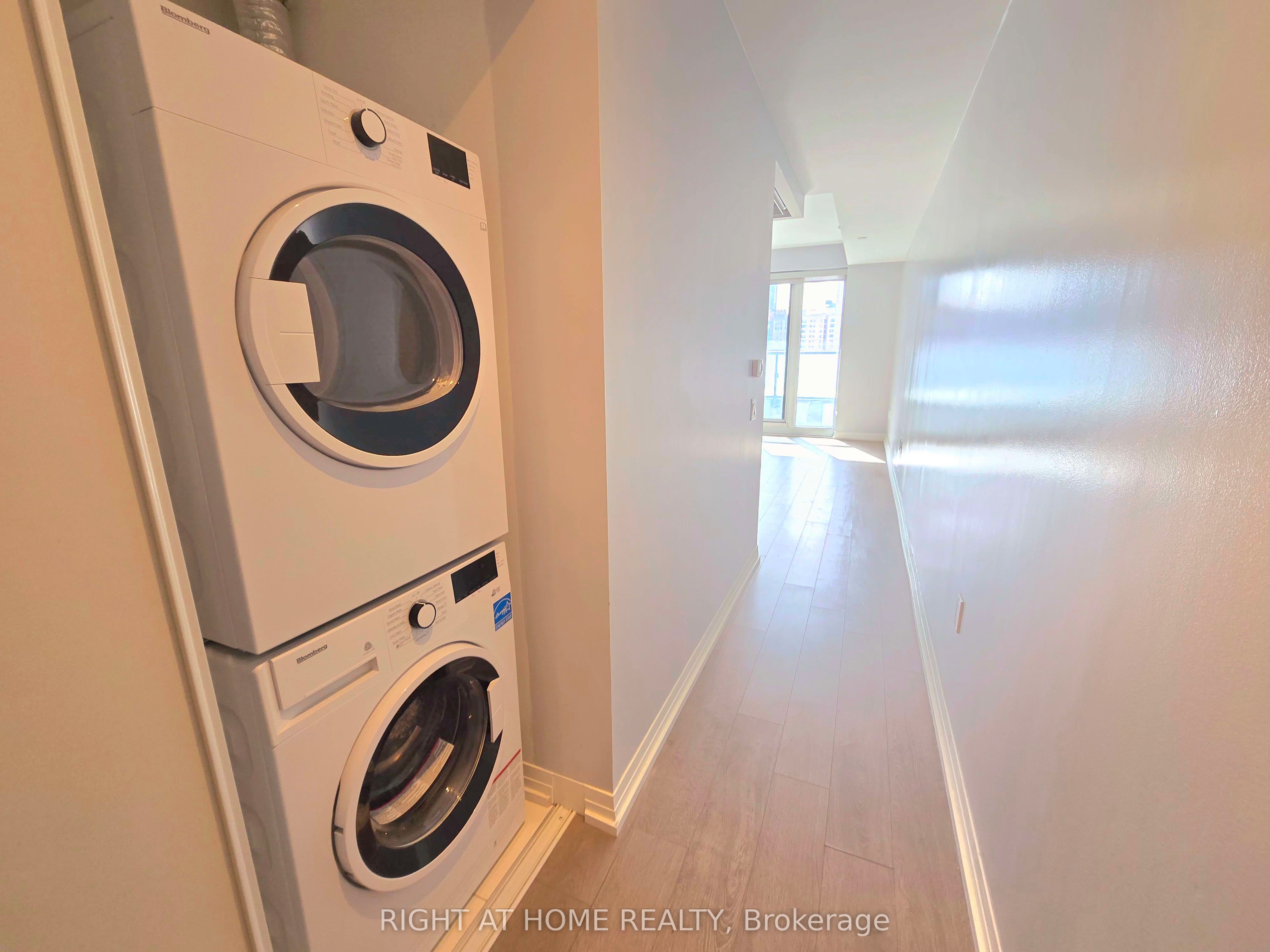 251 Jarvis Street 931 Property Photo 7