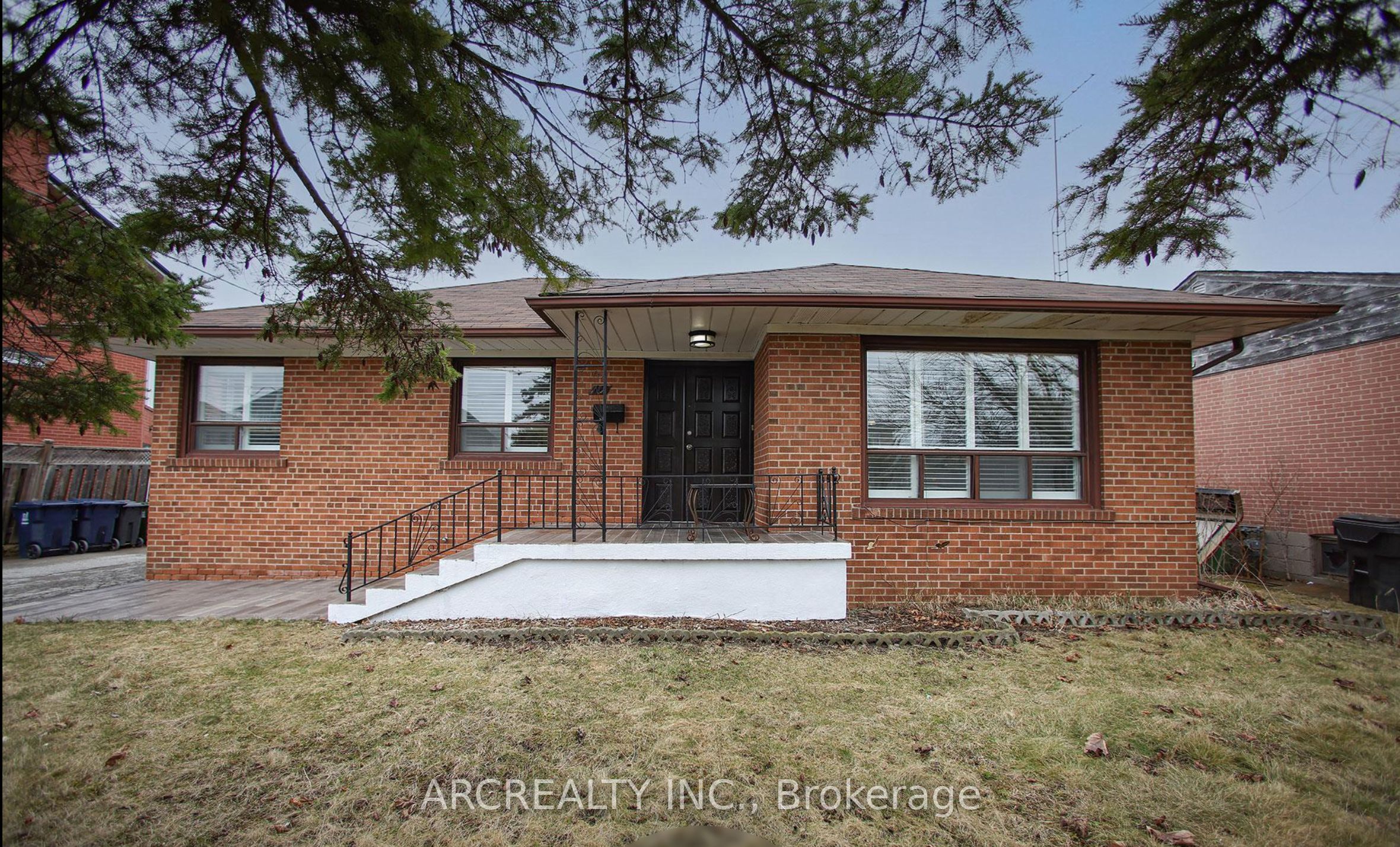 16 Faith Avenue Property Photo 1