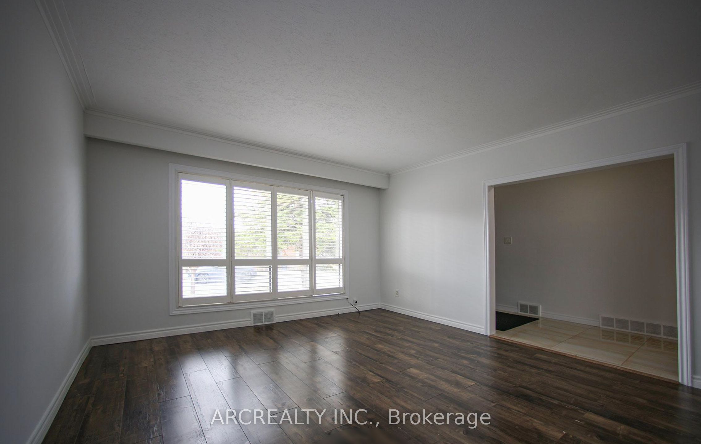16 Faith Avenue Property Photo 7