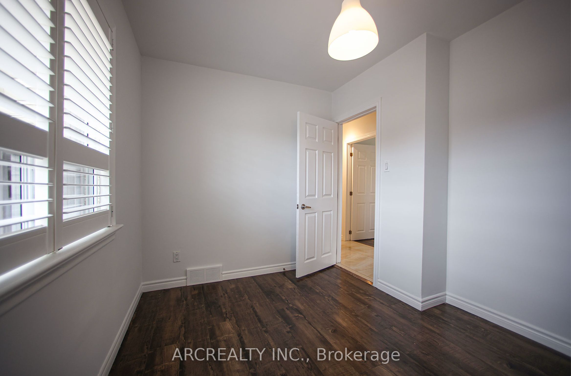 16 Faith Avenue Property Photo 17
