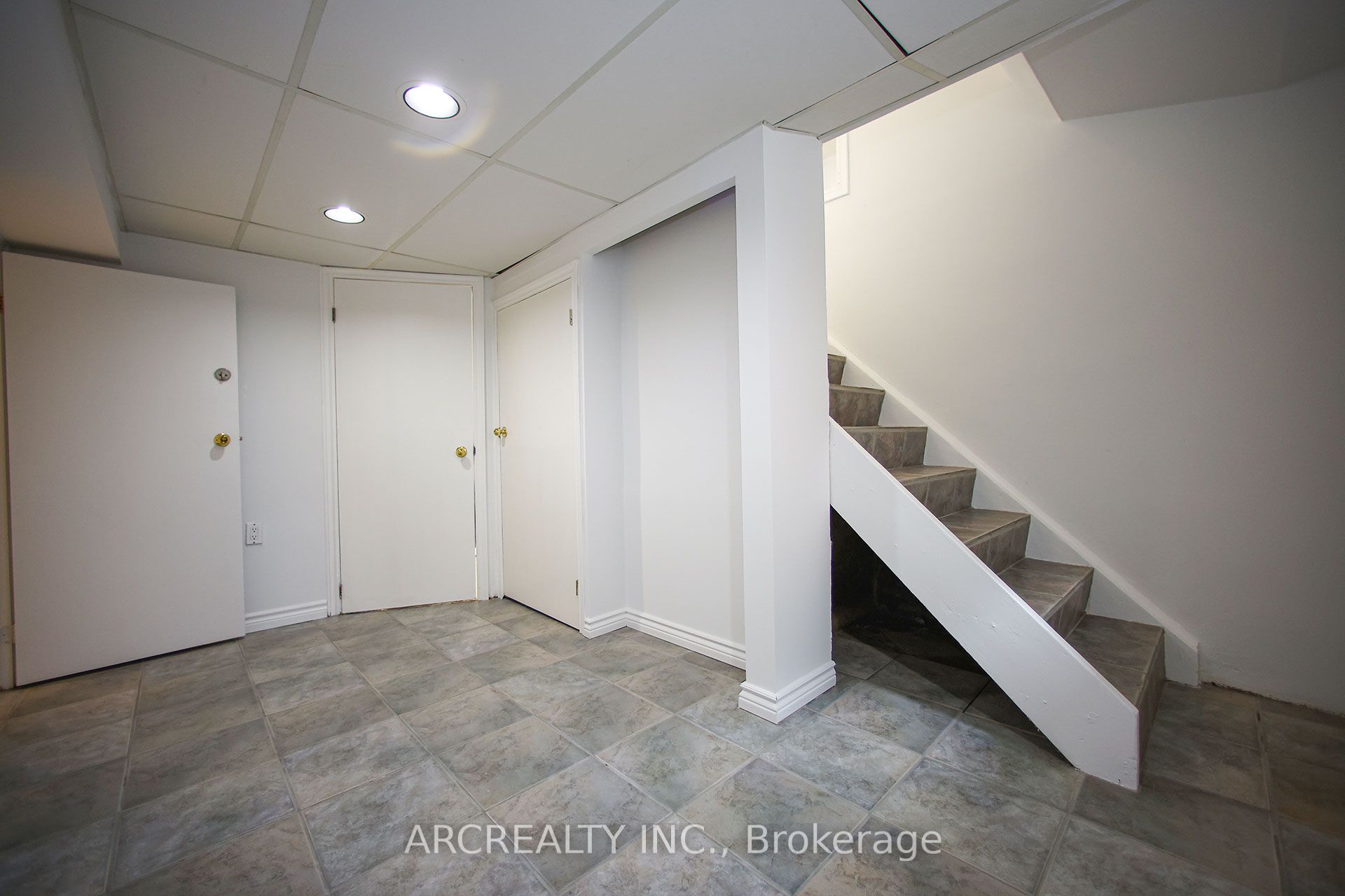 16 Faith Avenue Property Photo 22
