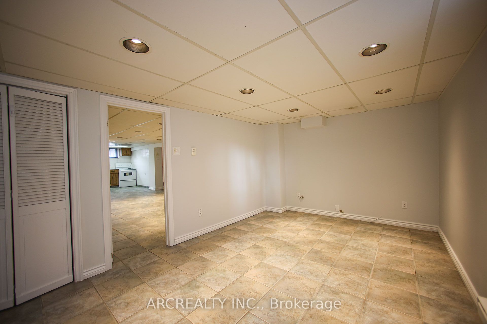 16 Faith Avenue Property Photo 29