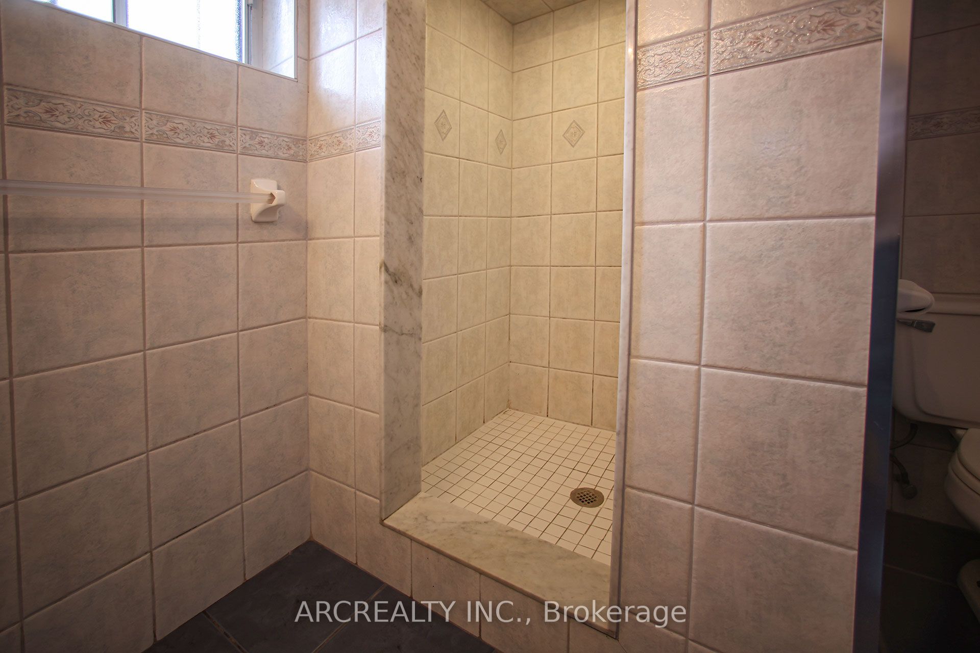 16 Faith Avenue Property Photo 31