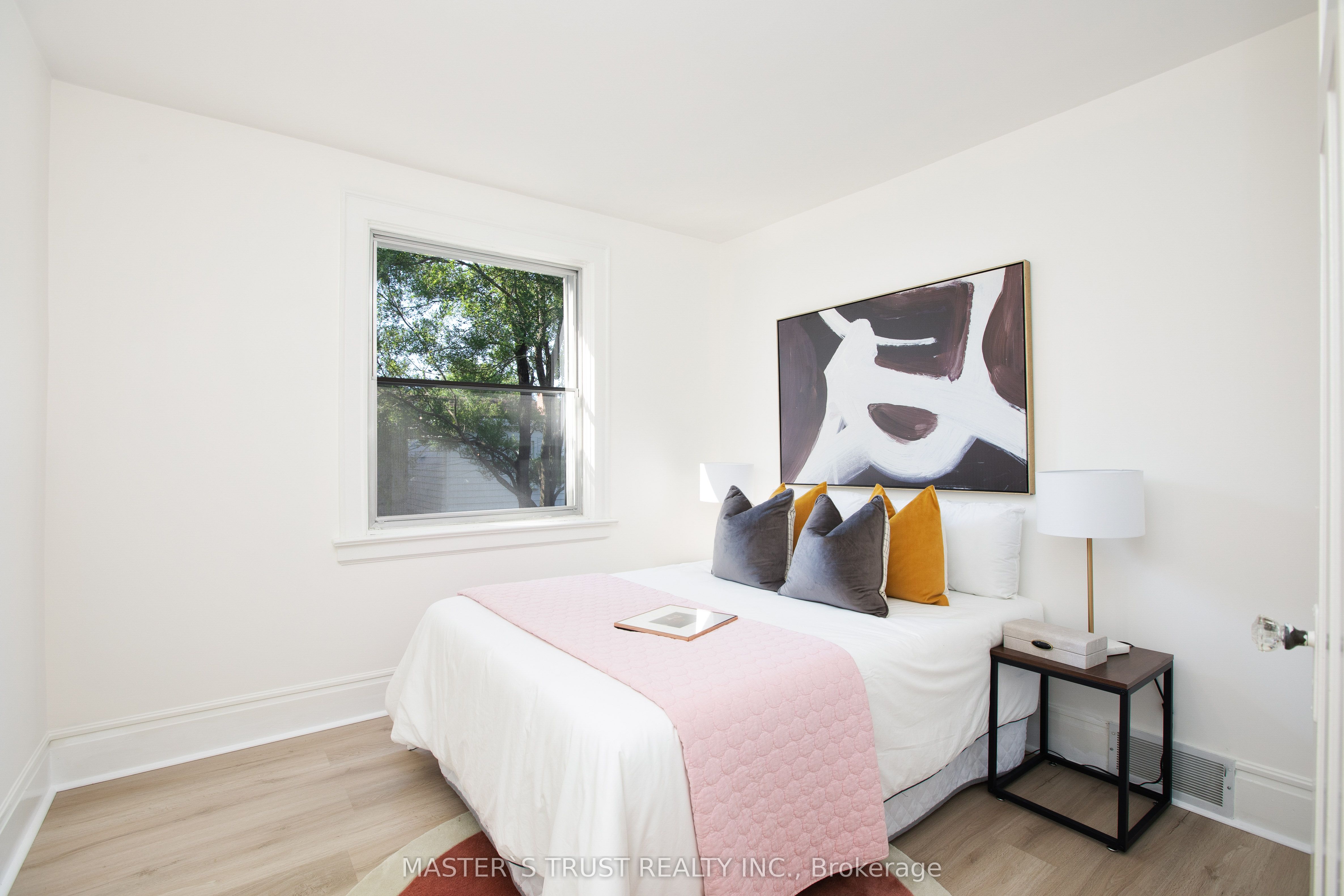 109 Edith Drive Property Photo 11