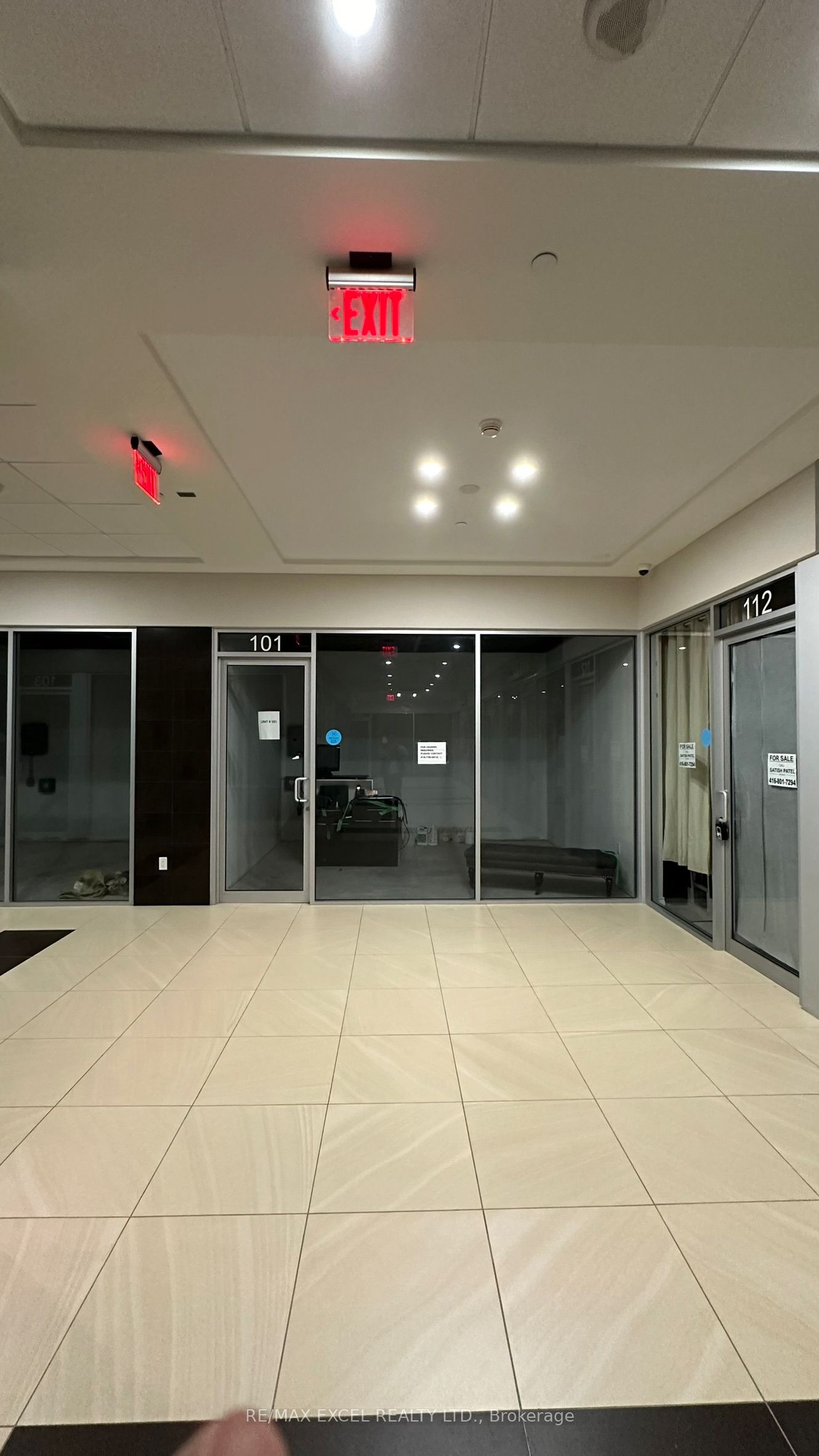 #101 - 384 Yonge Street Property Photo 3