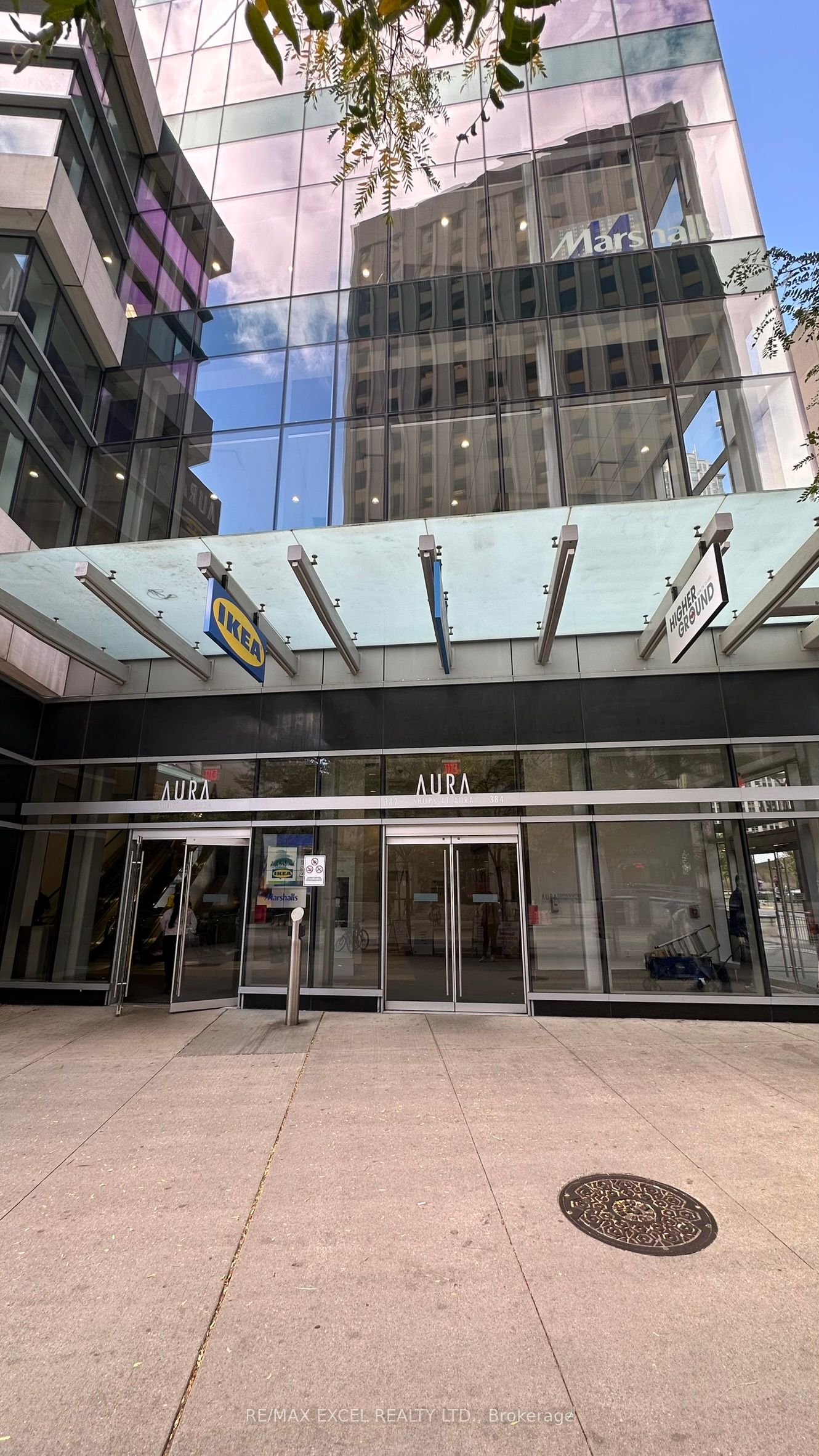 #109 - 384 Yonge Street Property Photo 4