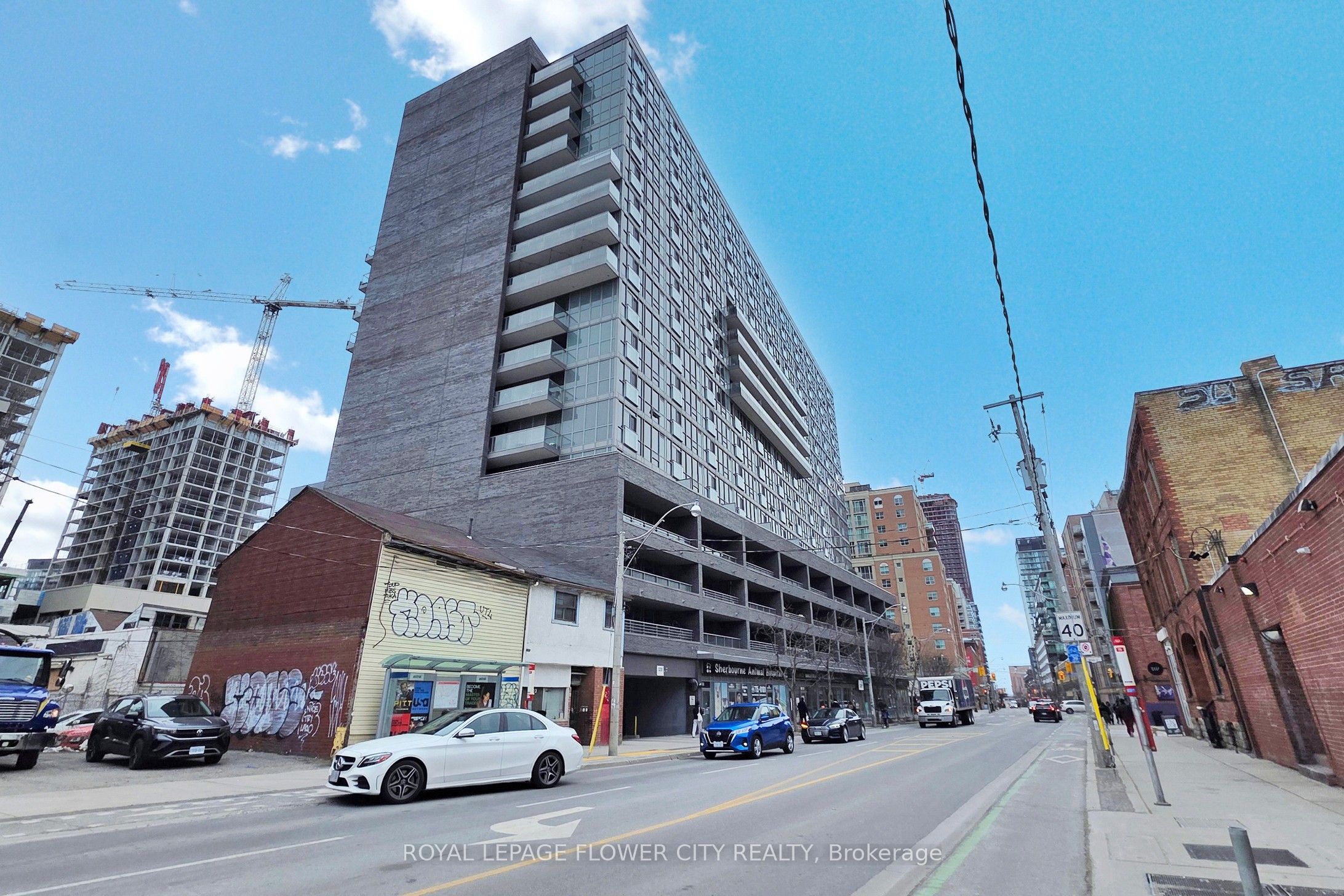#104 - 320 Richmond Street Property Photo 3