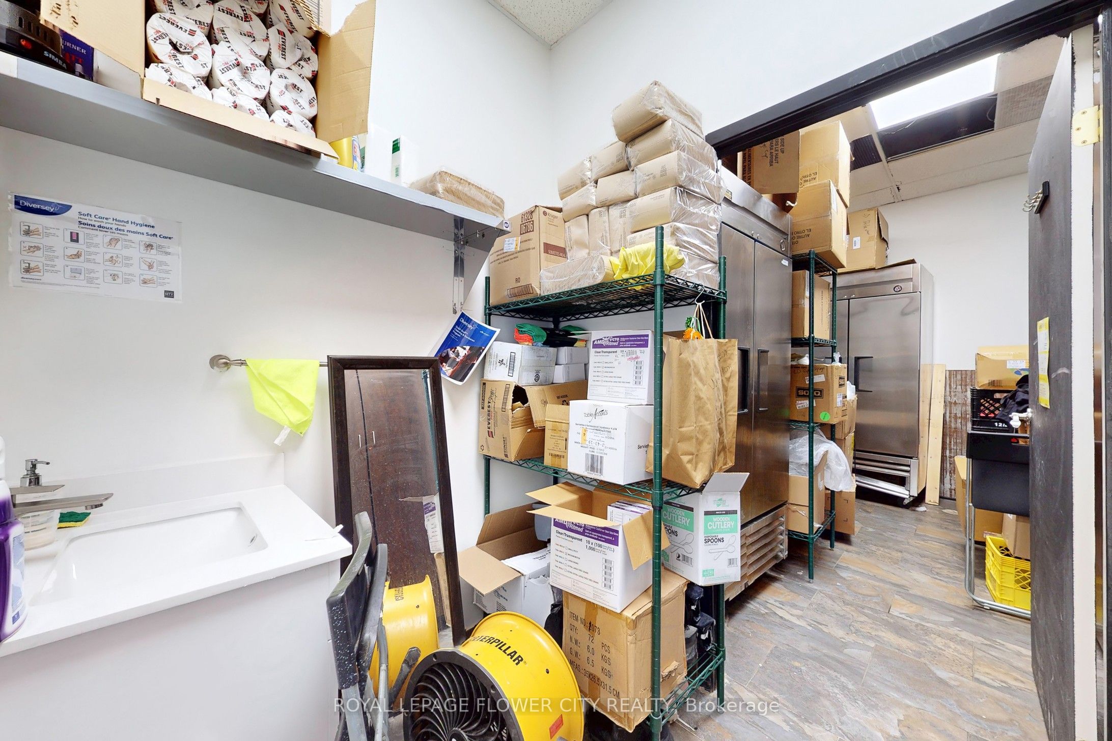 #104 - 320 Richmond Street Property Photo 29
