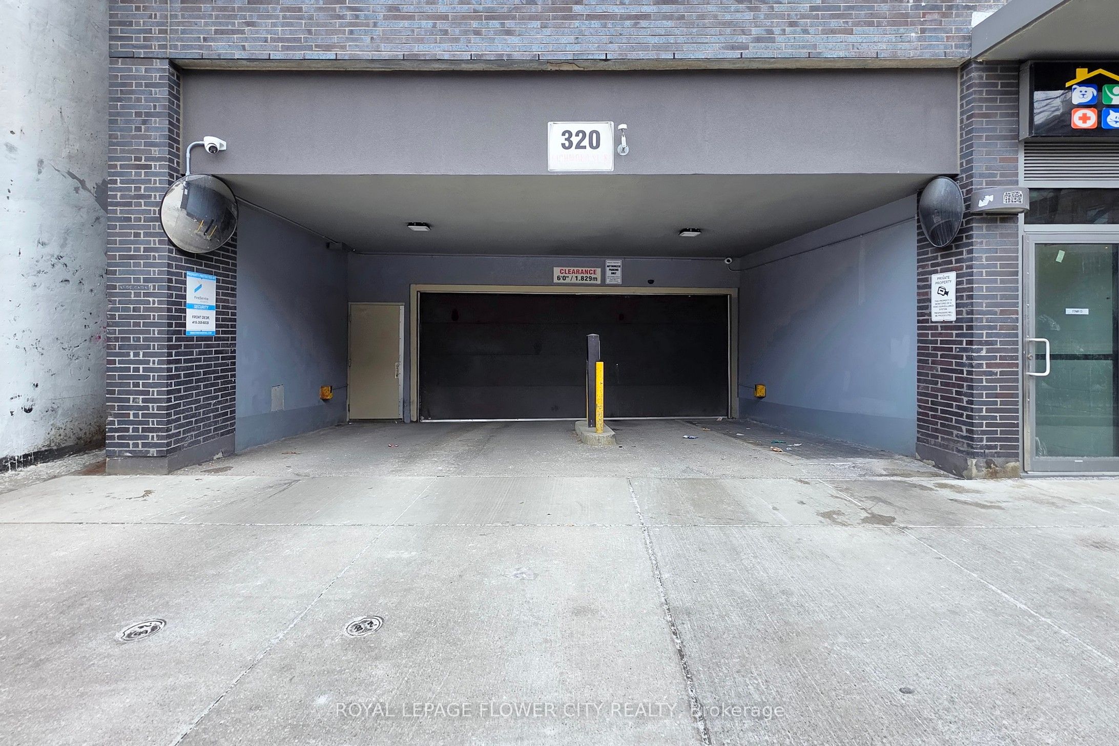 #104 - 320 Richmond Street Property Photo 30