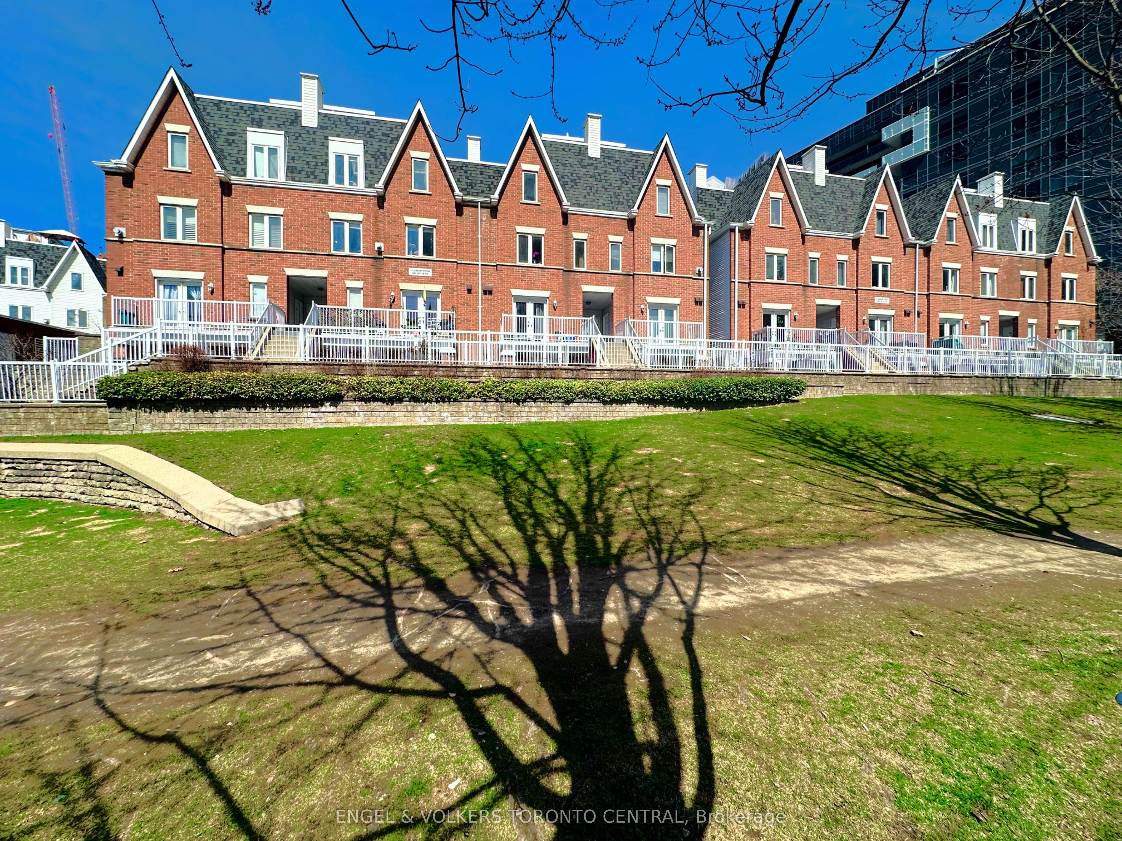 #603 - 12 Sudbury Street Property Photo 17