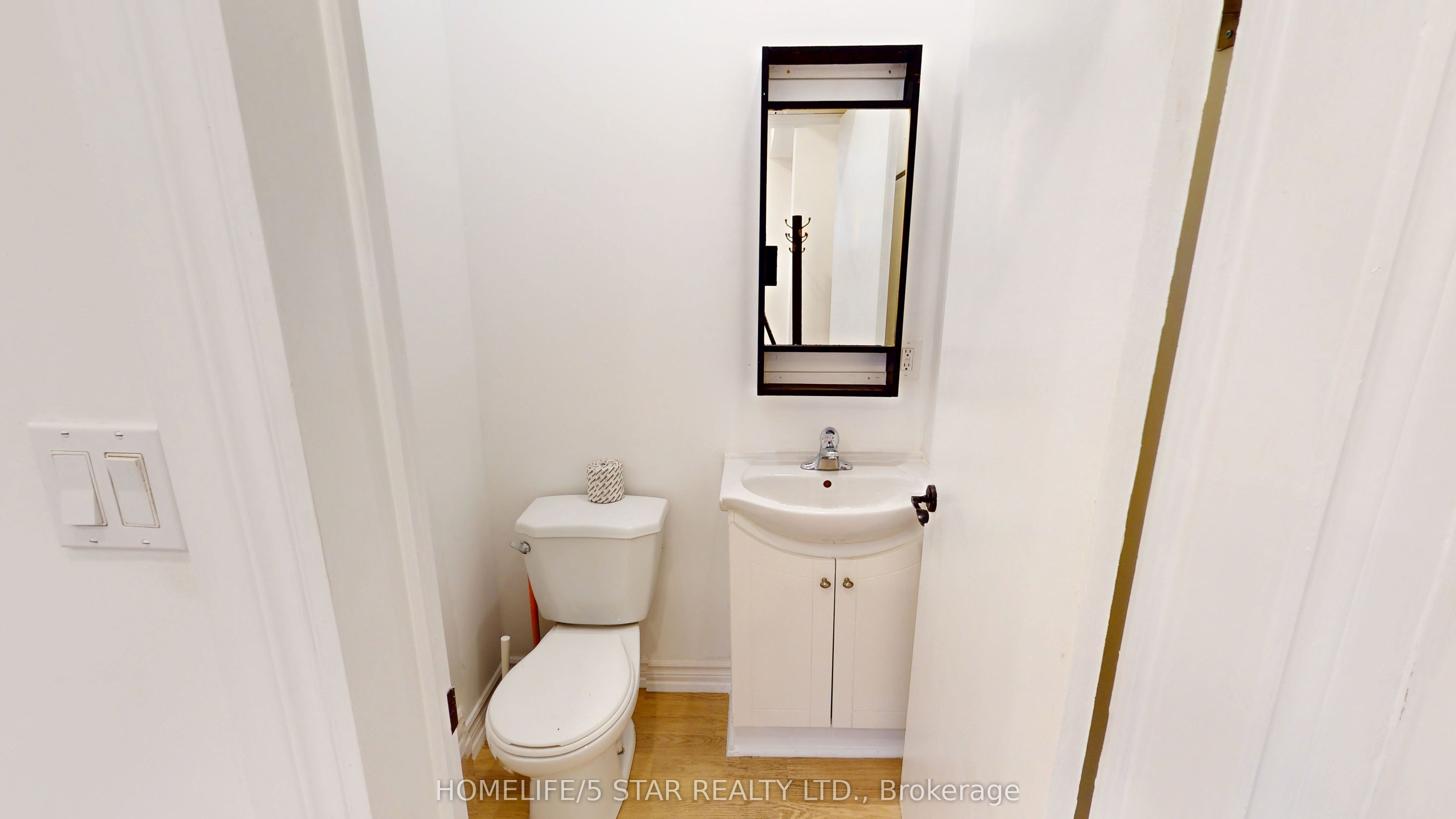 #commercial/office Unit - 175 Harbord Street Property Photo 8