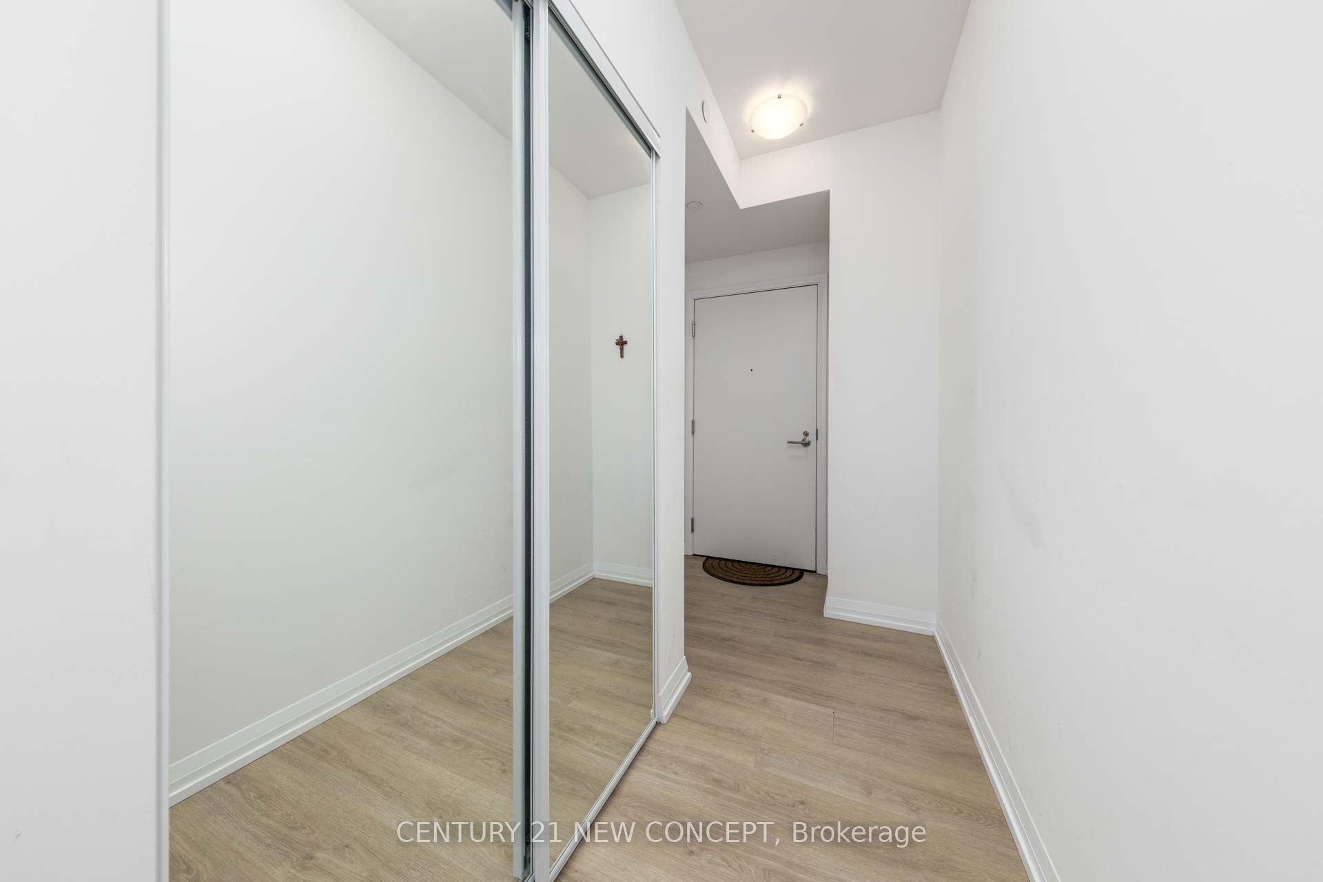 25 Holly Street 1503 Property Photo 1