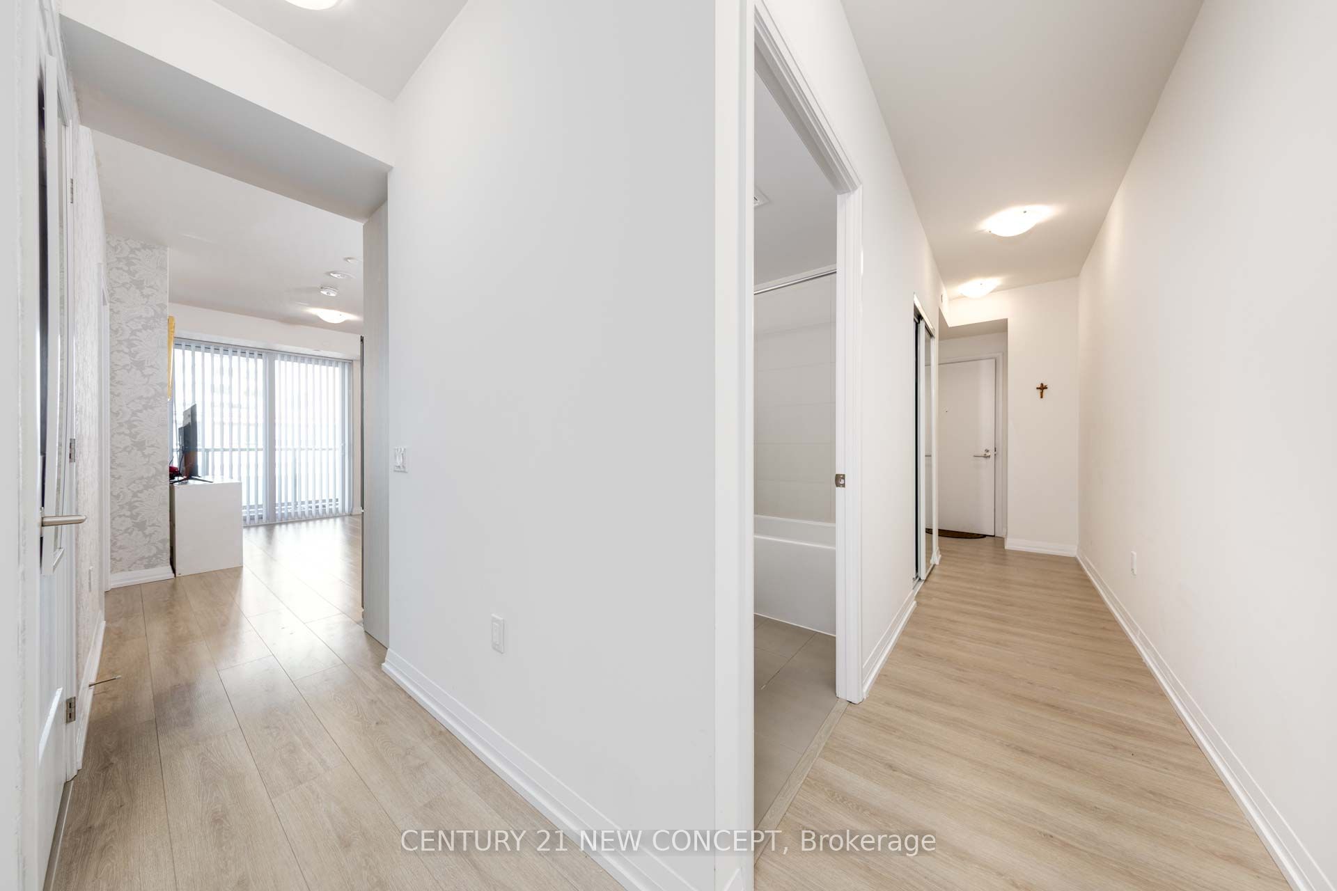 25 Holly Street 1503 Property Photo 2