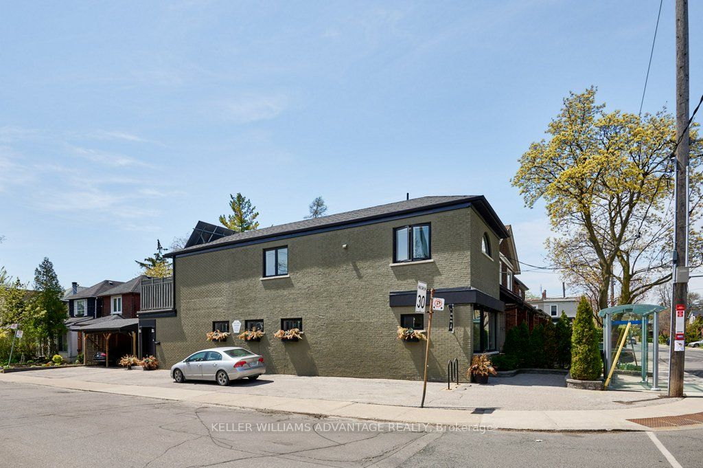 477 Davisville Avenue Property Photo 2