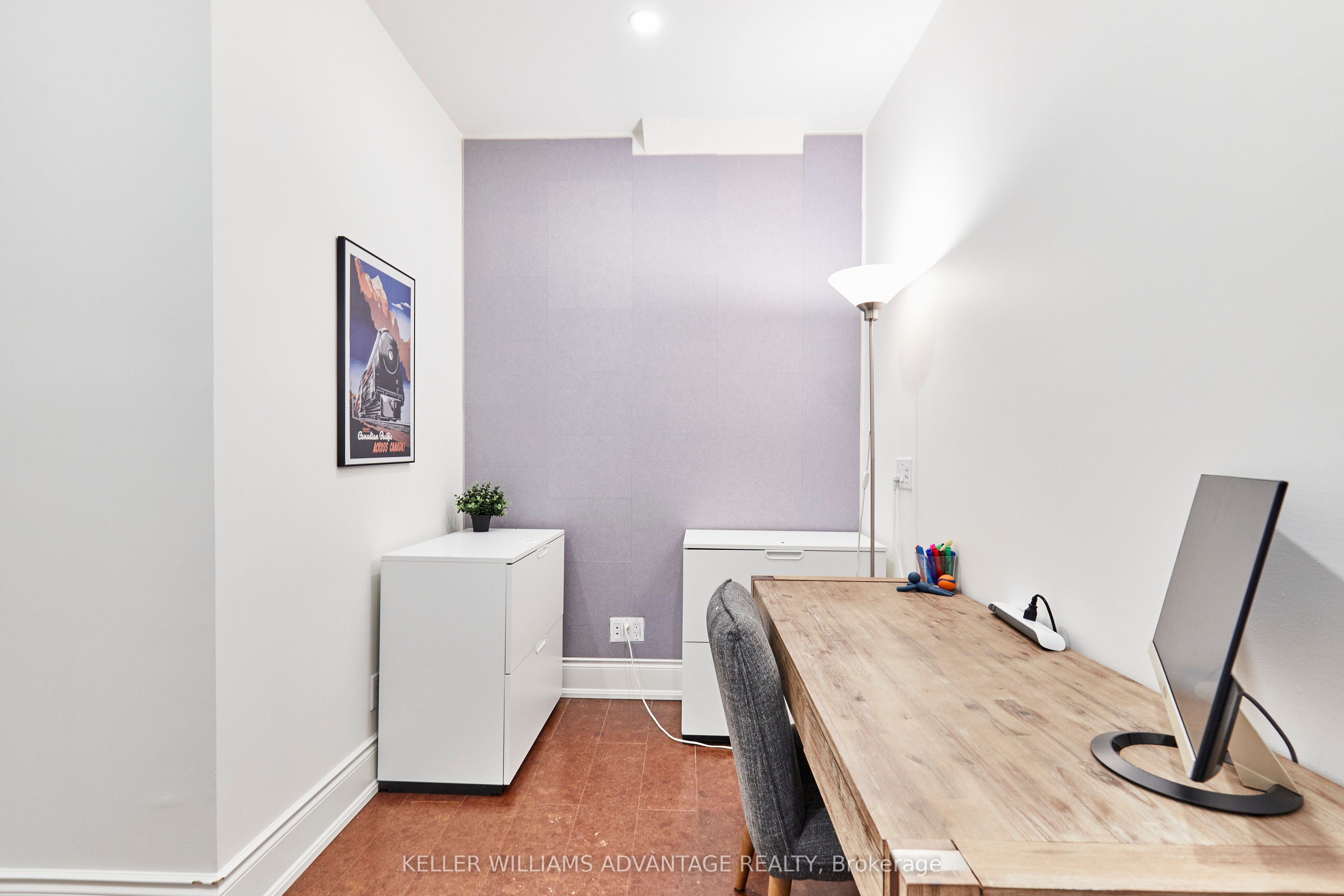 477 Davisville Avenue Property Photo 23