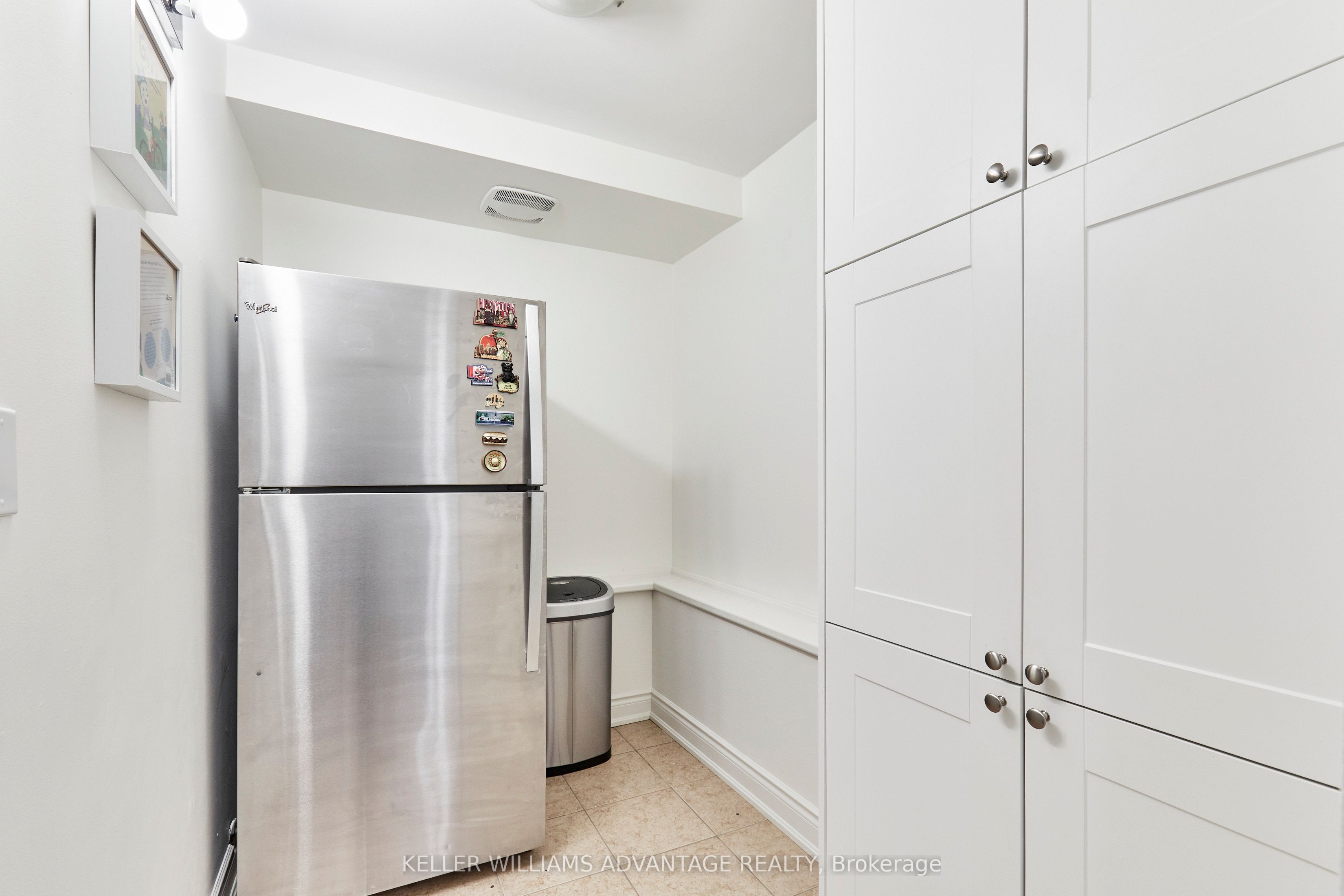 477 Davisville Avenue Property Photo 29