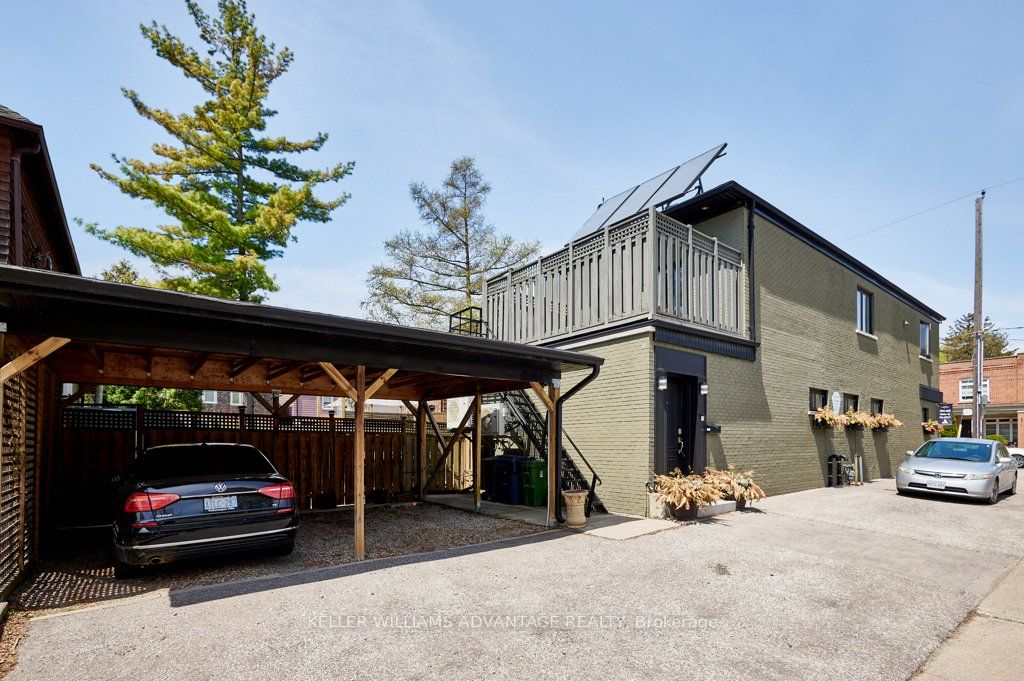 477 Davisville Avenue Property Photo 44