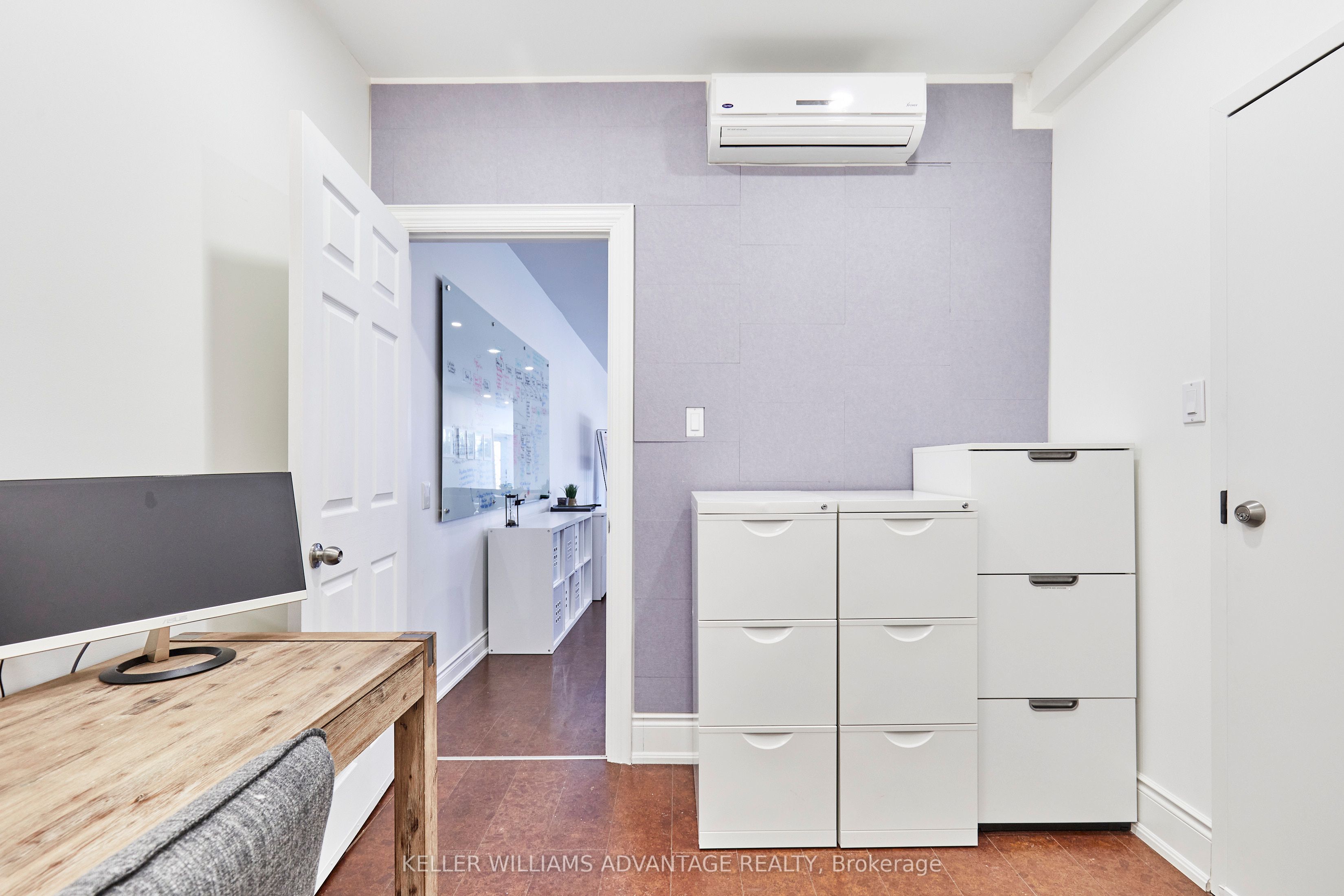 477 Davisville Avenue Property Photo 23
