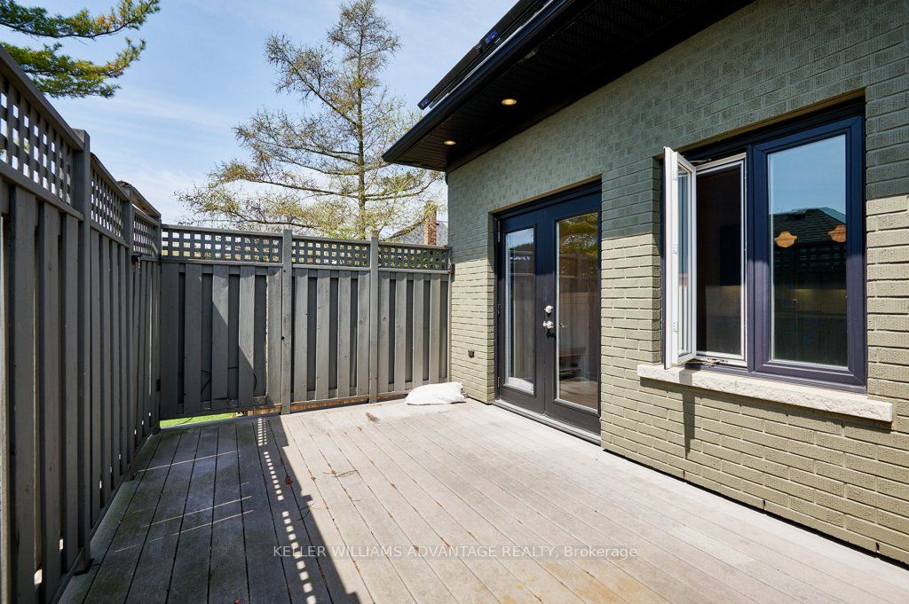 477 Davisville Avenue Property Photo 33