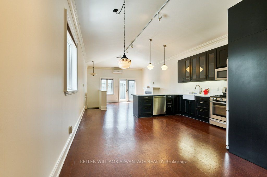 477 Davisville Avenue Property Photo 36