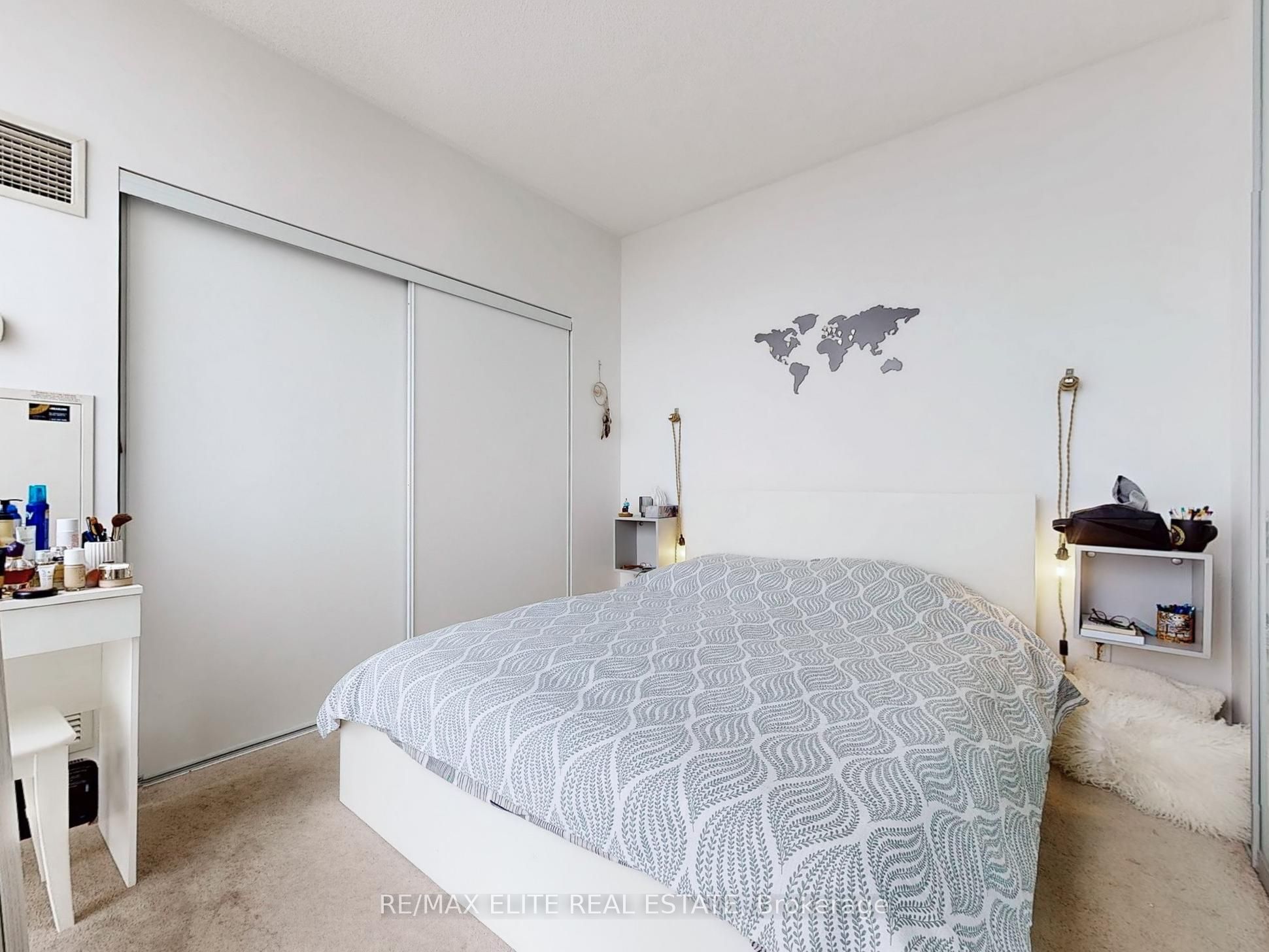 23 Sheppard Avenue E 2306 Property Photo 20