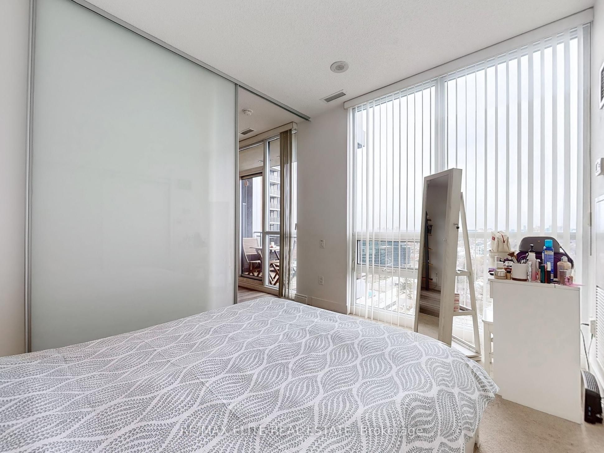 23 Sheppard Avenue E 2306 Property Photo 22