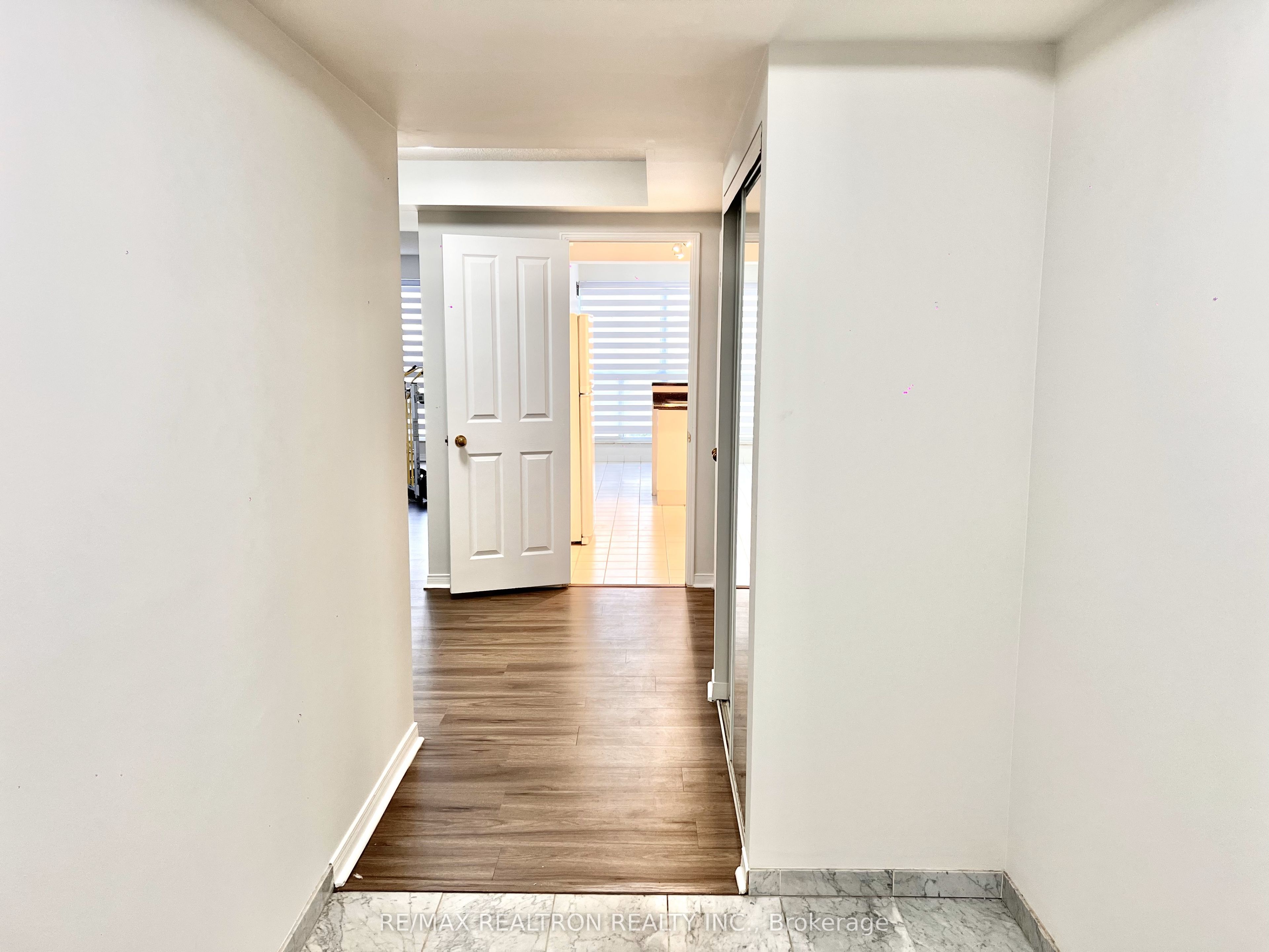 18 Hollywood Avenue N 407 Property Photo 14