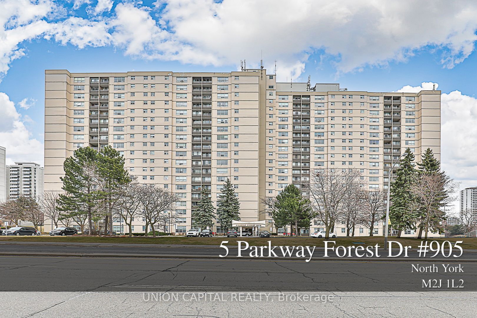 #905 - 5 Parkway Forest Drive Property Photo 1