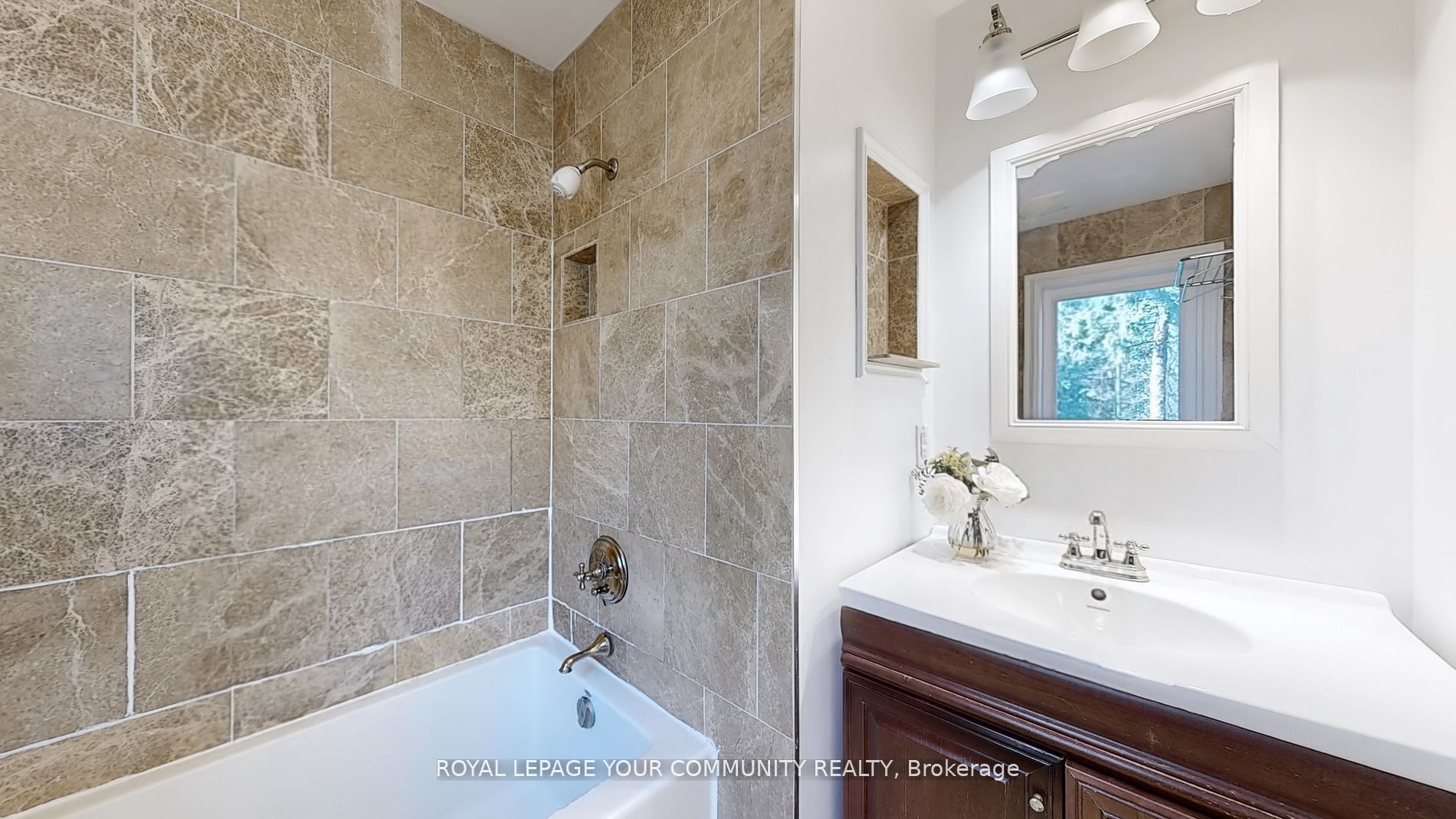 19 Strathgowan Crescent Property Photo 20