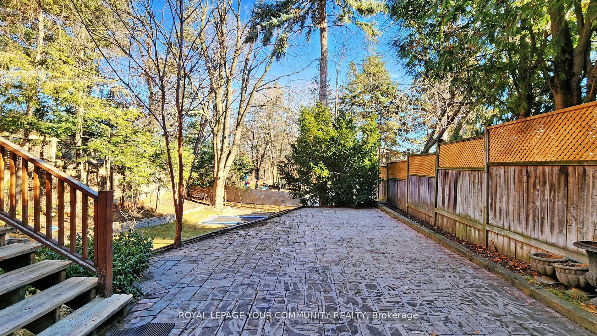 19 Strathgowan Crescent Property Photo 35