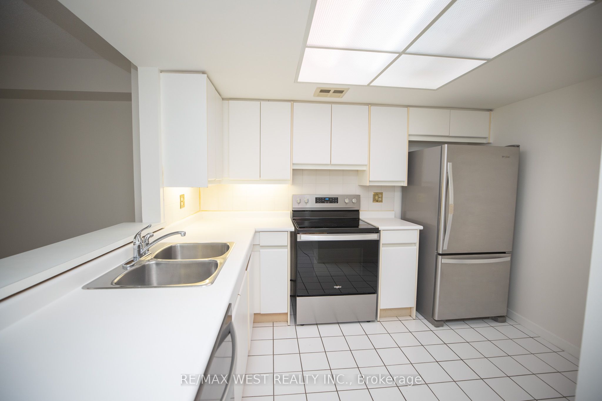 10 Torresdale Avenue 1701 Property Photo 11