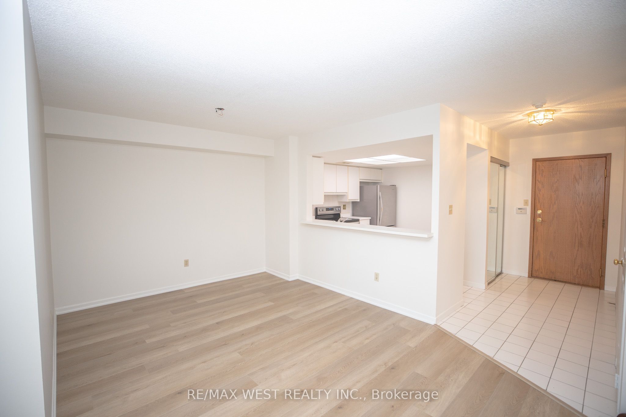 10 Torresdale Avenue 1701 Property Photo 13