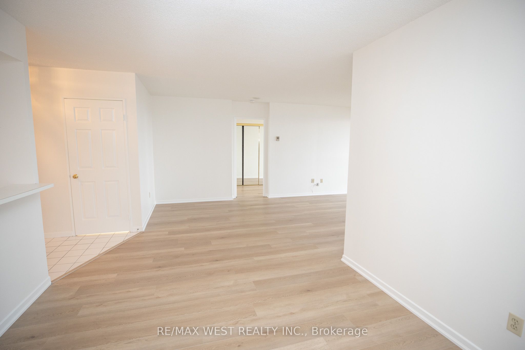 10 Torresdale Avenue 1701 Property Photo 18