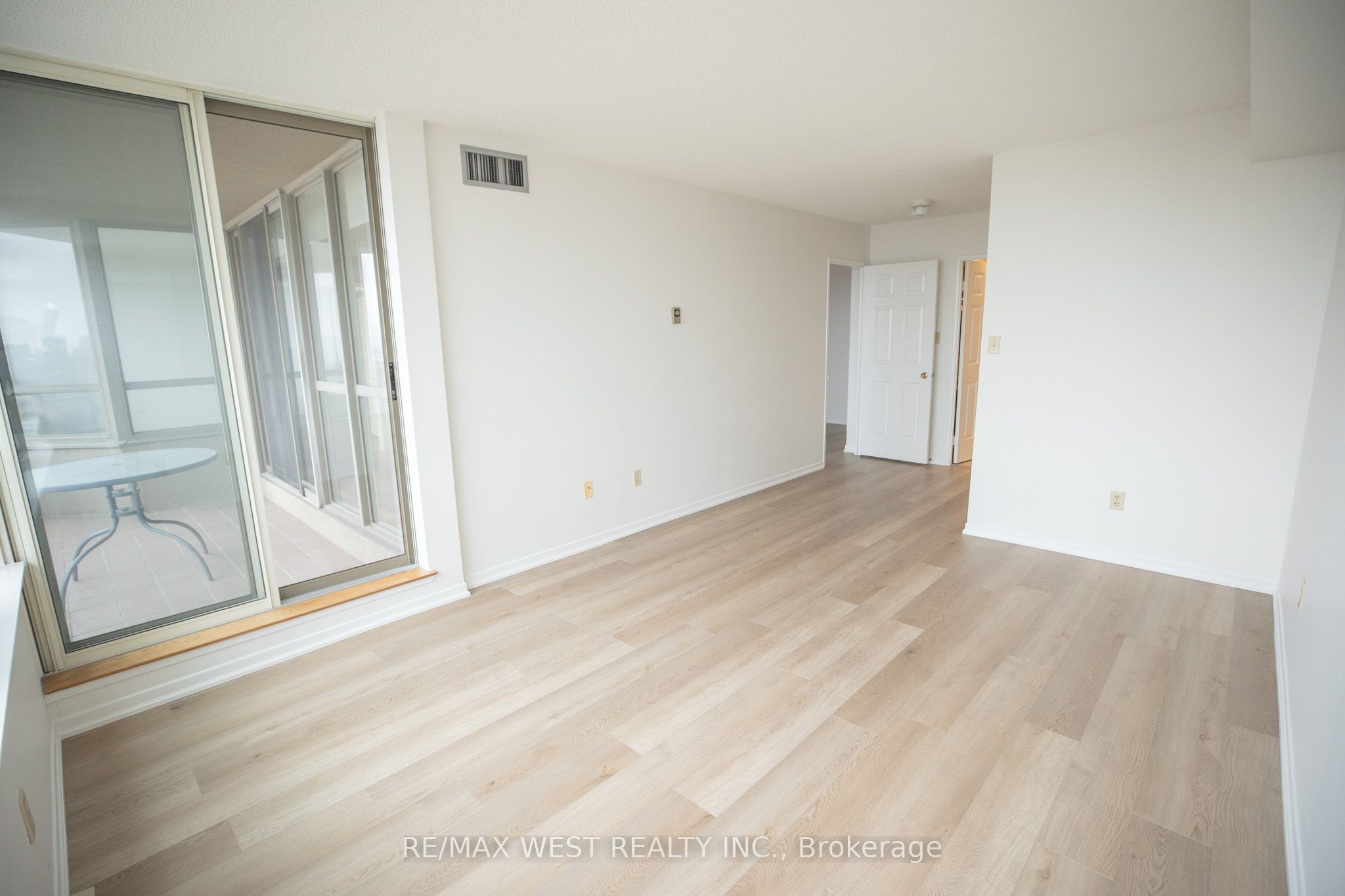 10 Torresdale Avenue 1701 Property Photo 21