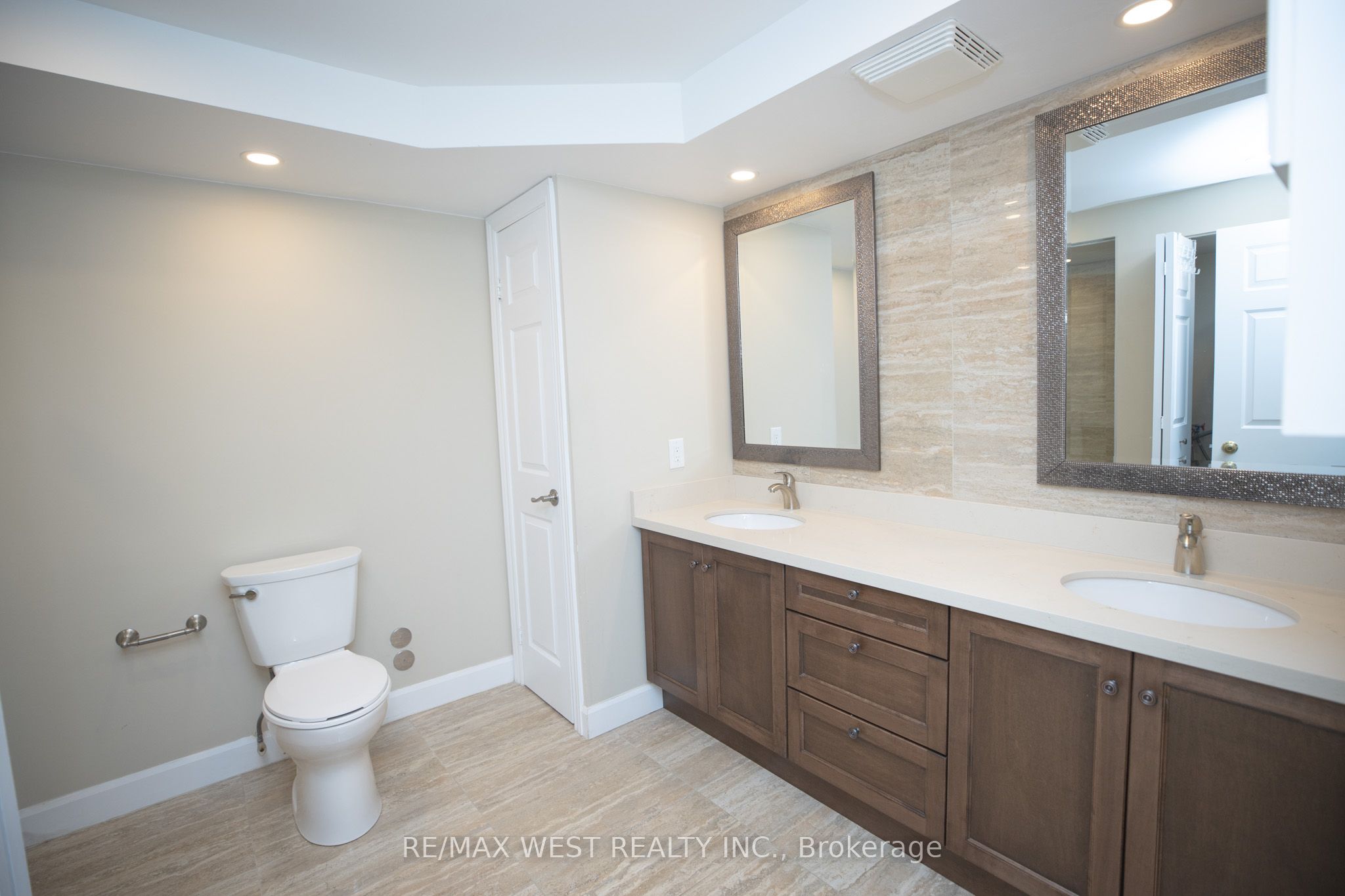 10 Torresdale Avenue 1701 Property Photo 23