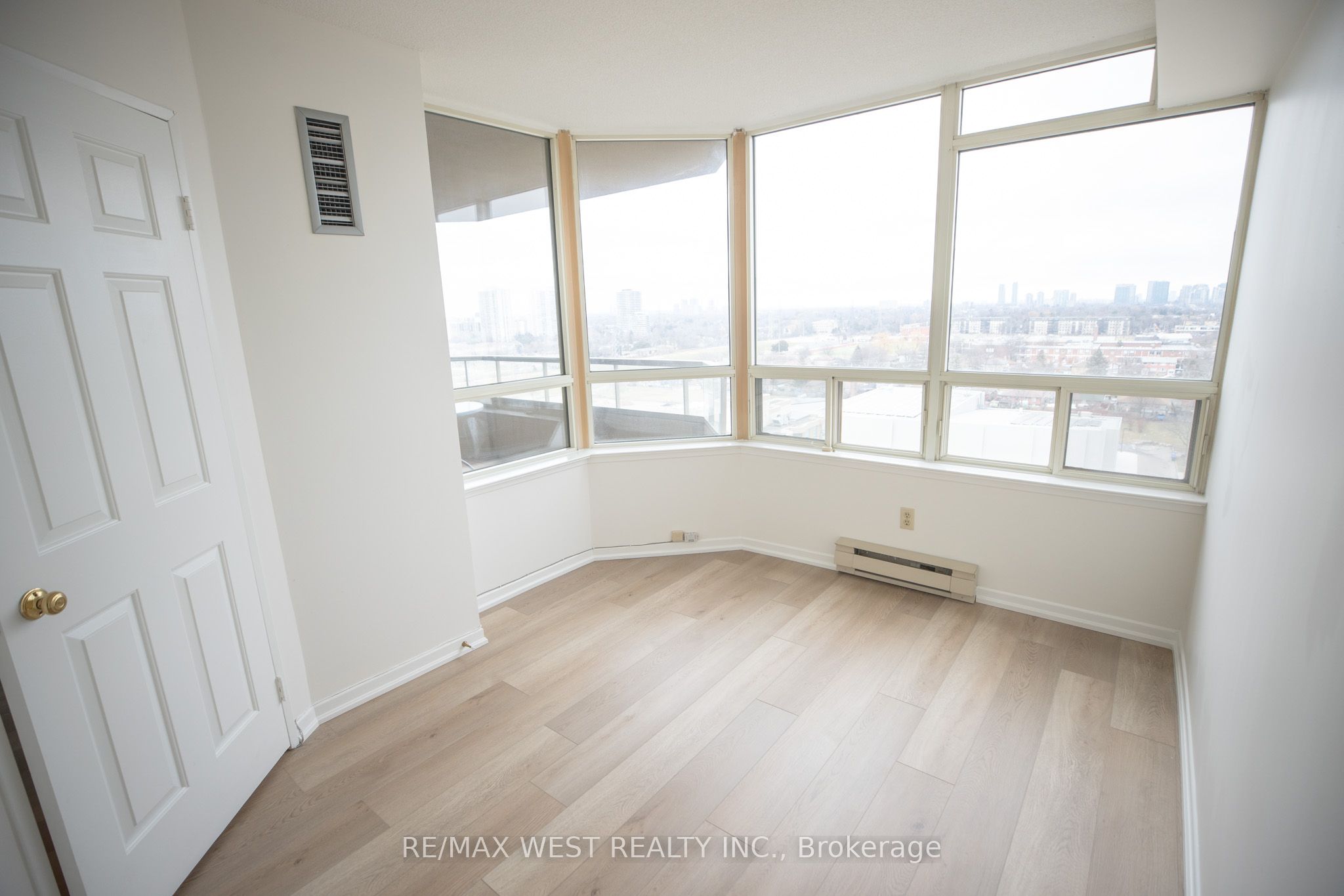 10 Torresdale Avenue 1701 Property Photo 26