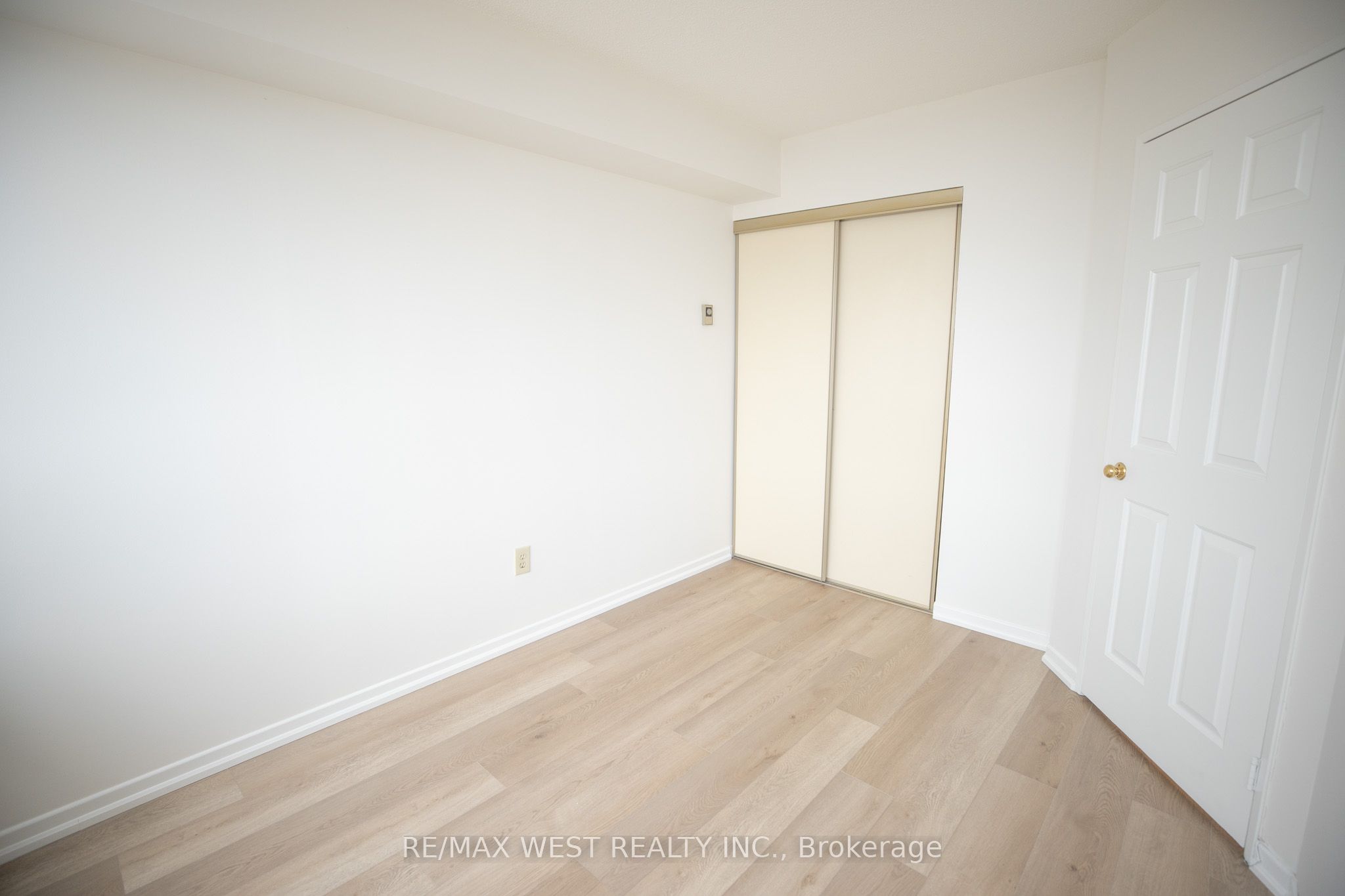 10 Torresdale Avenue 1701 Property Photo 27