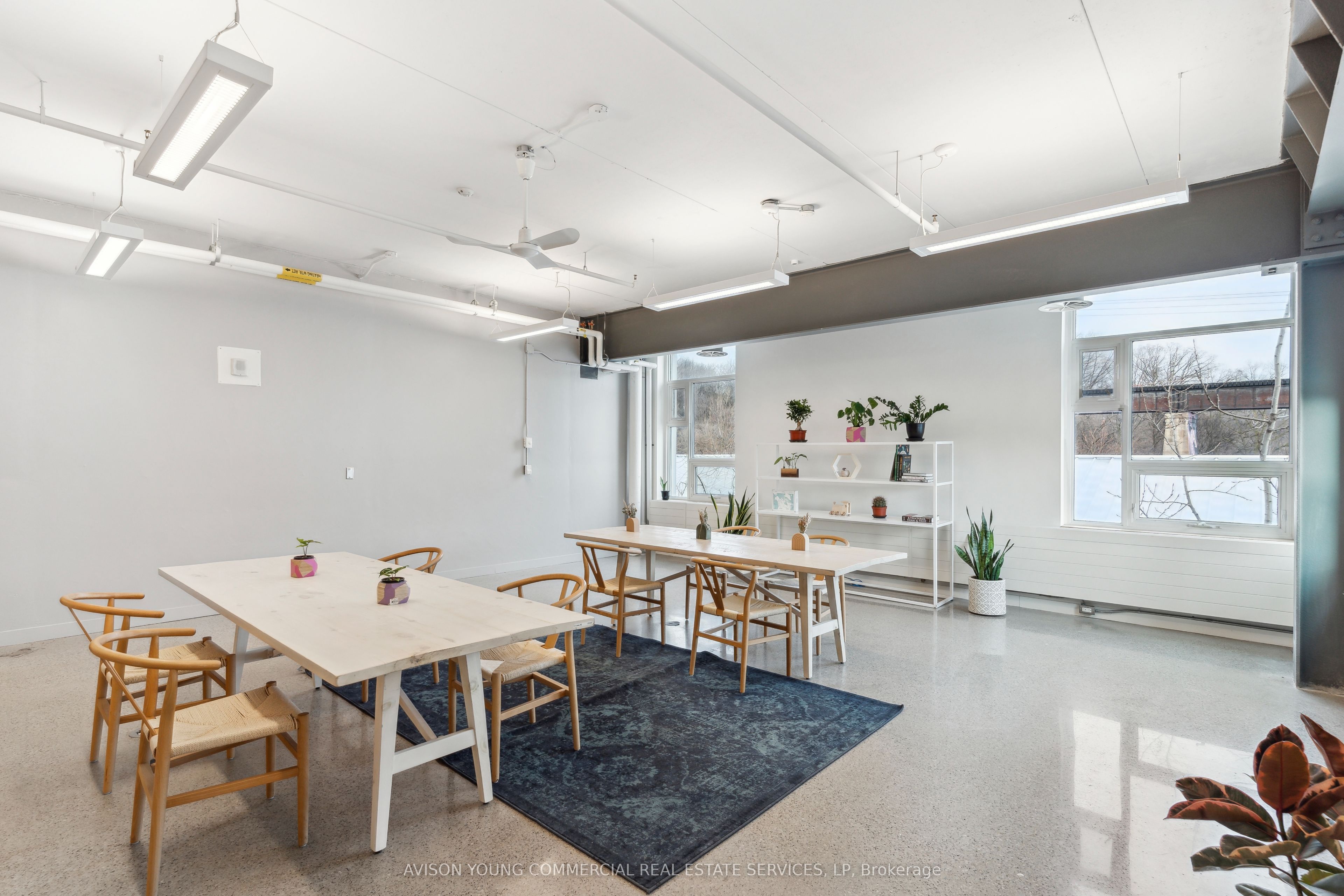 #404 - 550 Bayview Avenue Property Photo 1