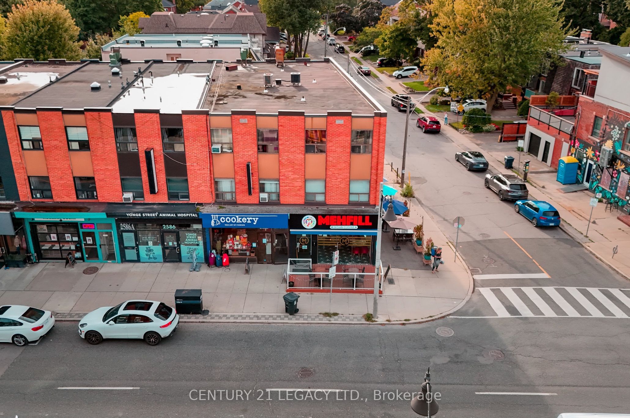 2590 Yonge Street Property Photo 1
