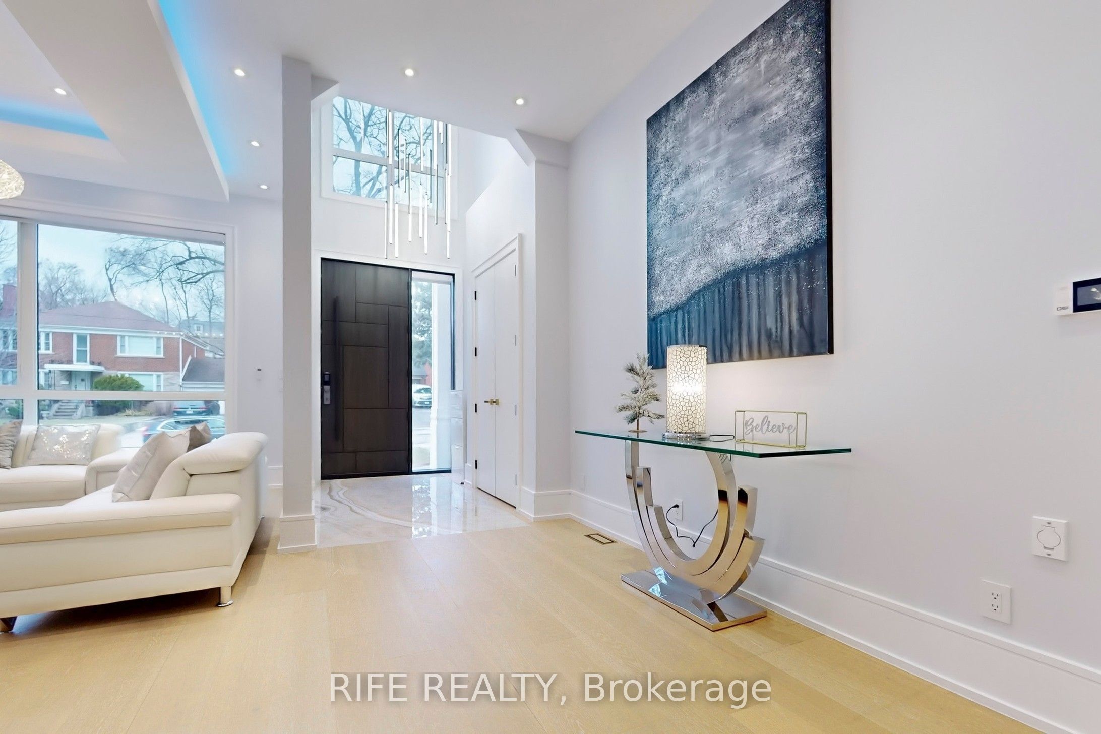615 Briar Hill Avenue Property Photo 3